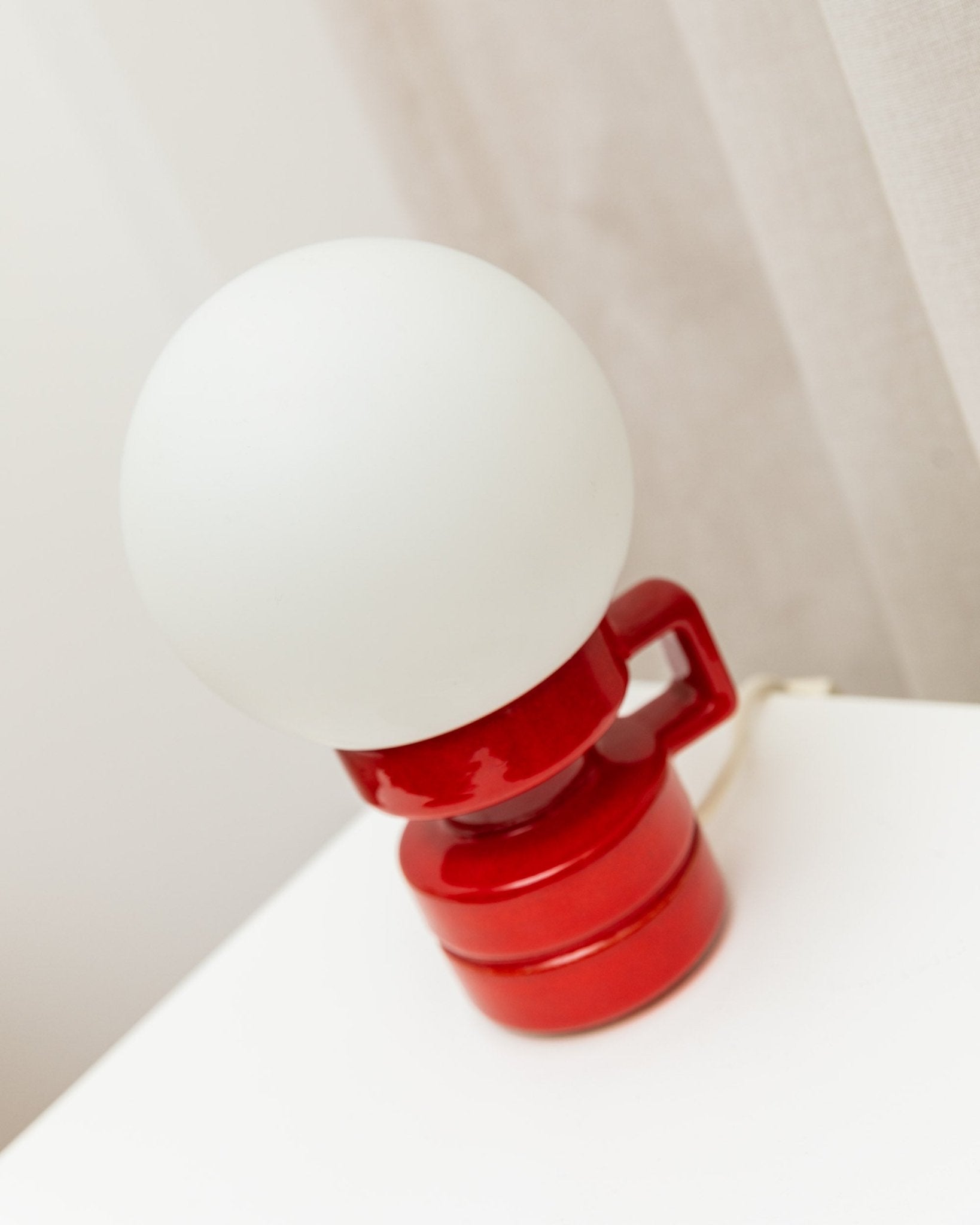 Vintage ceramic table lamp Italy 1970s - Red with white glass shade - Mid Century Design - Classic lighting - Retro gift idea - Bottega Jacobs