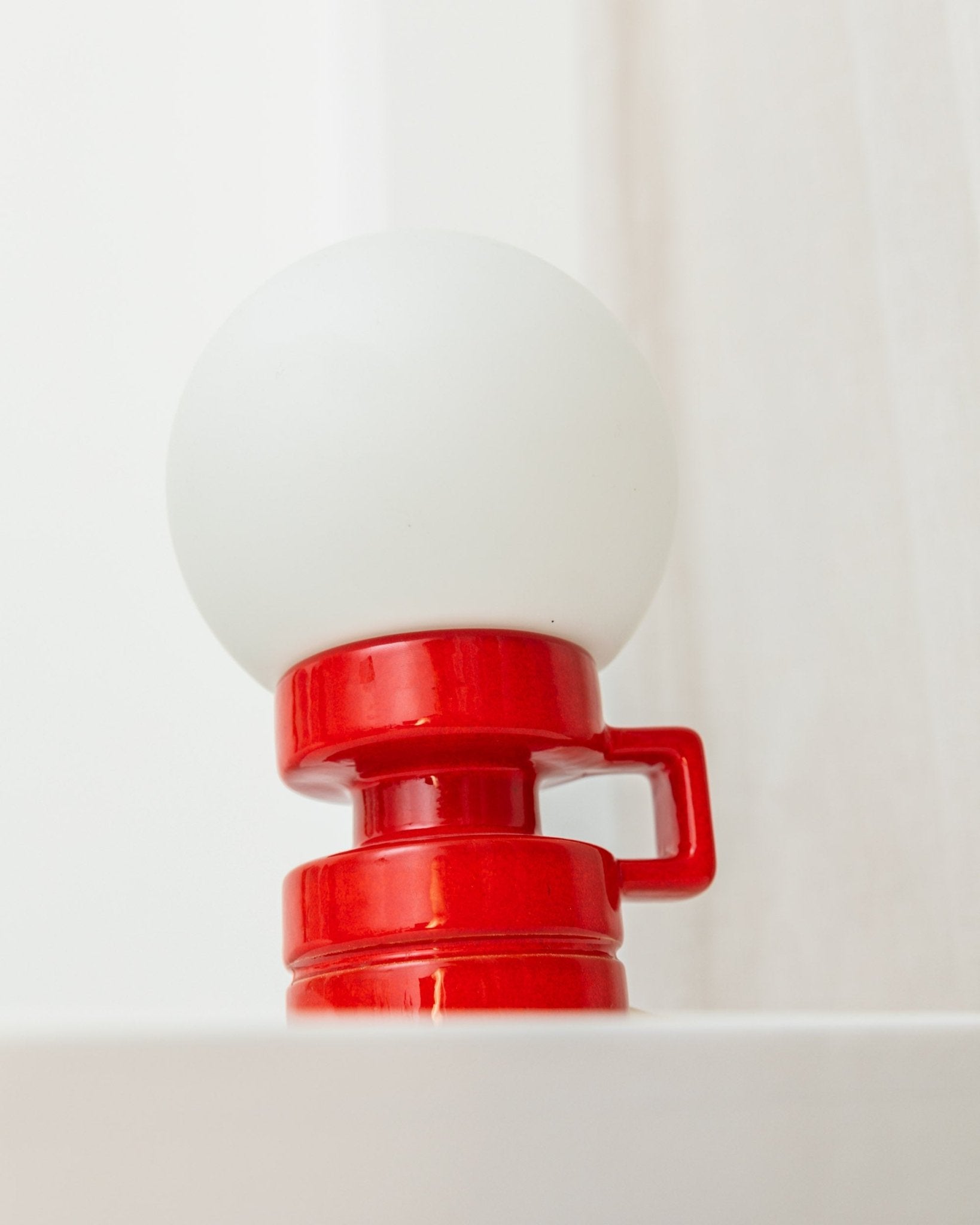 Vintage ceramic table lamp Italy 1970s - Red with white glass shade - Mid Century Design - Classic lighting - Retro gift idea - Bottega Jacobs