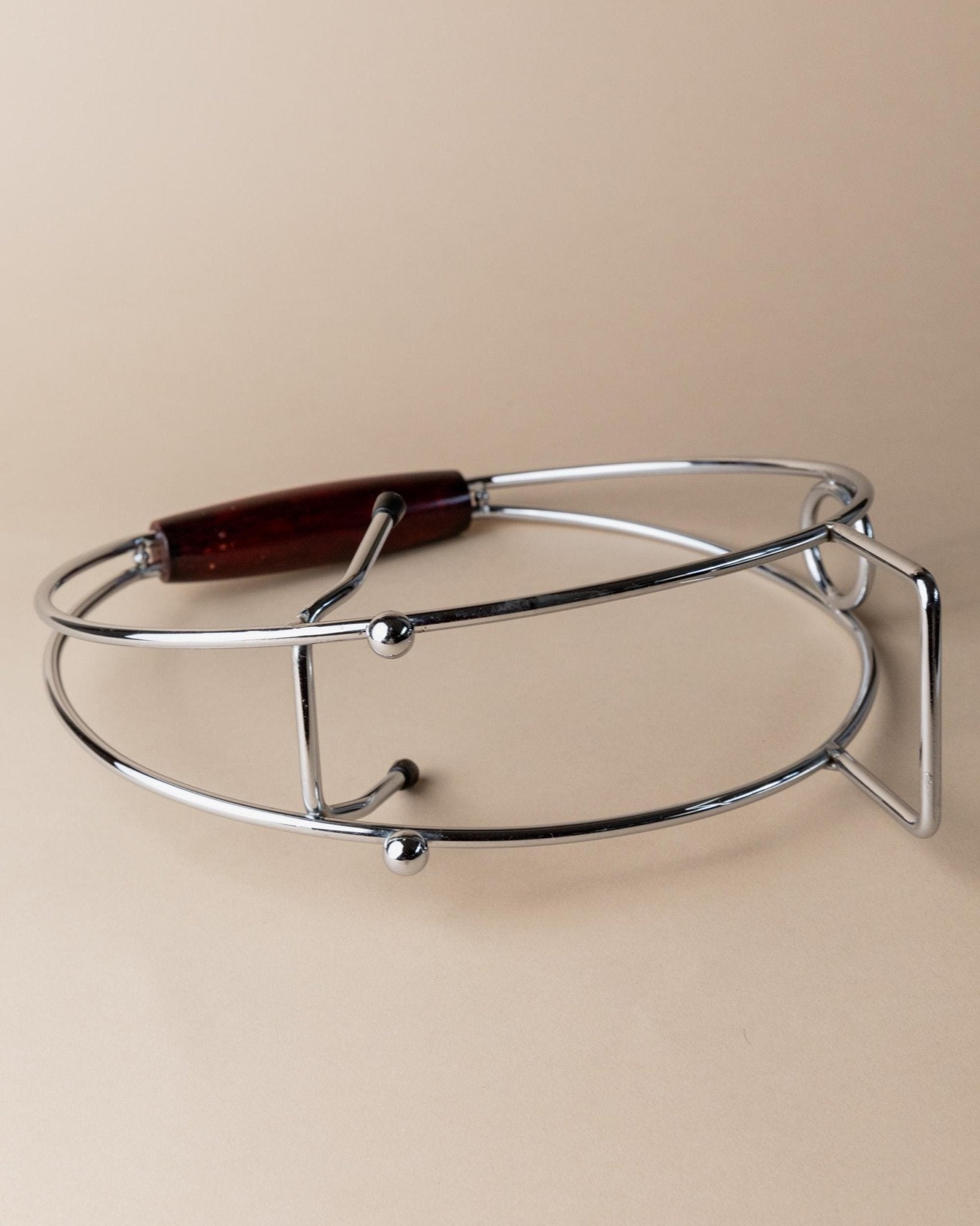 Vintage Chrome Bottle Holder with Wood Handle - Timeless Ring Design, Wine Storage - Space Age Italy 1980s - Elegant Table Decor, Gift Idea_Bottega Jacobs