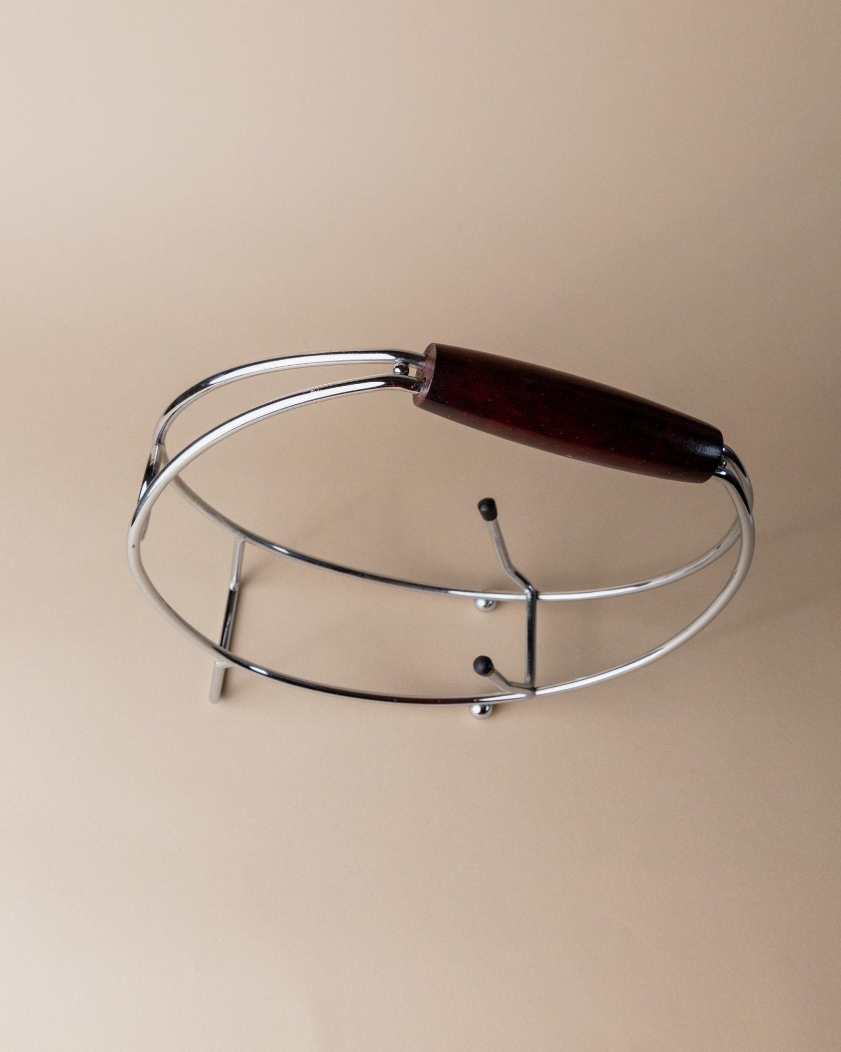 Vintage Chrome Bottle Holder with Wood Handle - Timeless Ring Design, Wine Storage - Space Age Italy 1980s - Elegant Table Decor, Gift Idea_Bottega Jacobs