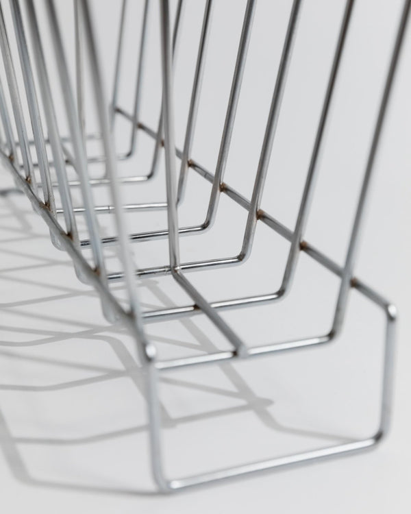 Vintage Chrome Magazine Rack Metal - Space Age Design 1970s - Decorative storage for magazines and books - Retro gift idea elegant_Bottega Jacobs