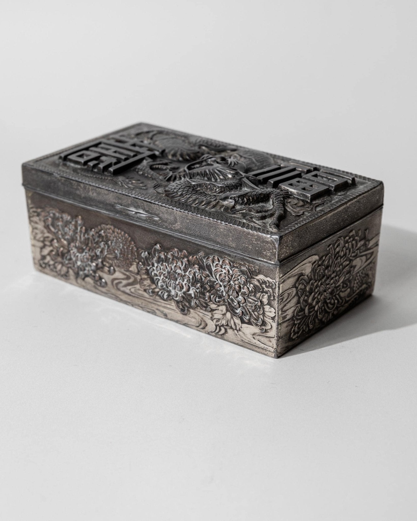 Vintage Early 19th Century Japanese Silver Plated Box Dragon Motif, Wood Inlay, Rare Jewelry or Cigarette Case, Antique Elegant Gift Idea_Bottega Jacobs
