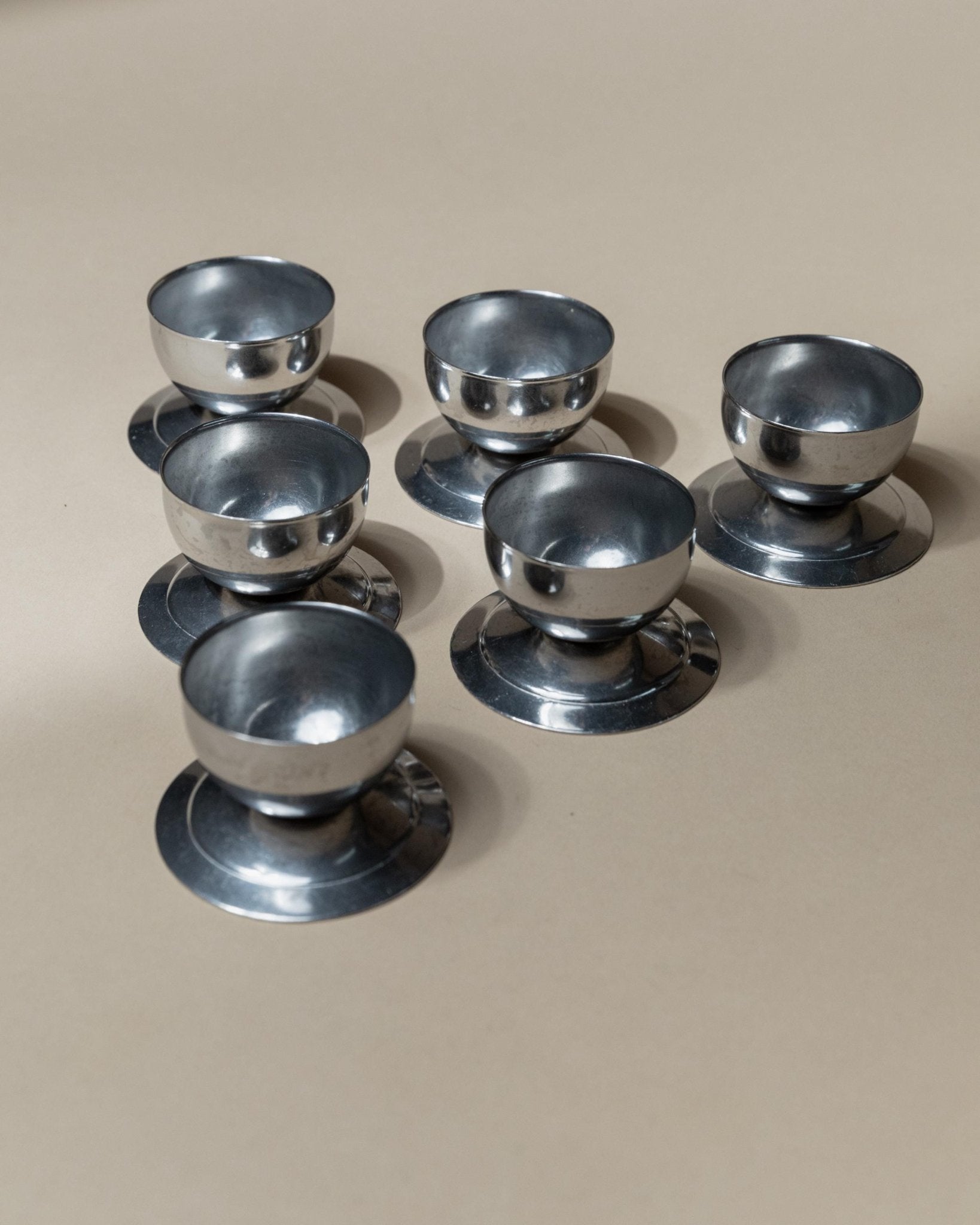 Vintage Egg Cups Set of 6 - Stainless Steel, dishwasher safe, Timeless Space Age Design Italy 1970s - Gift Idea Retro, Elegant Table Decor_Bottega Jacobs