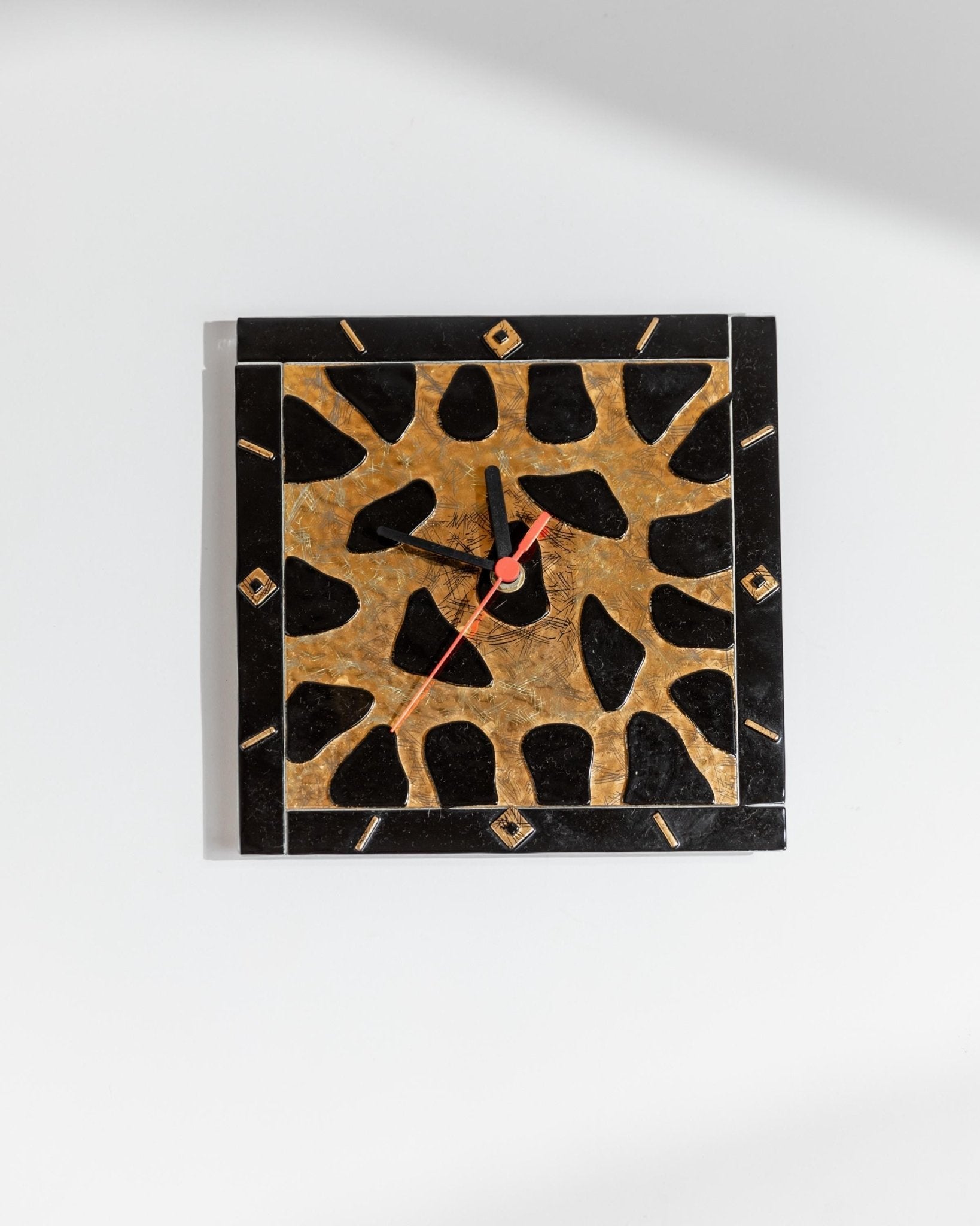 Vintage glass wall clock Italy 1980s - leo pattern in gold and black - Murano glass Memphis style - gift retro, 80s pop art_Bottega Jacobs