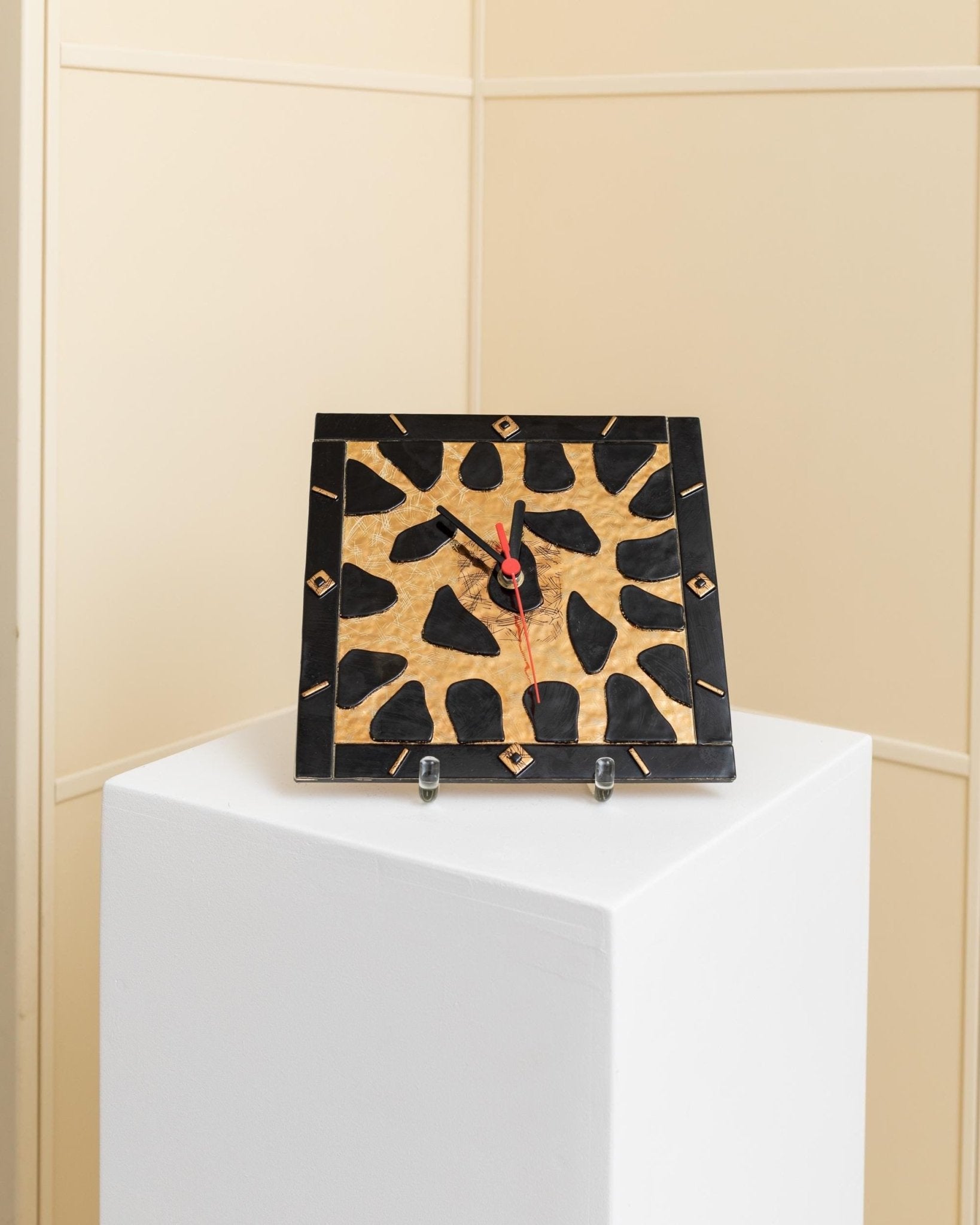 Vintage glass wall clock Italy 1980s - leo pattern in gold and black - Murano glass Memphis style - gift retro, 80s pop art_Bottega Jacobs