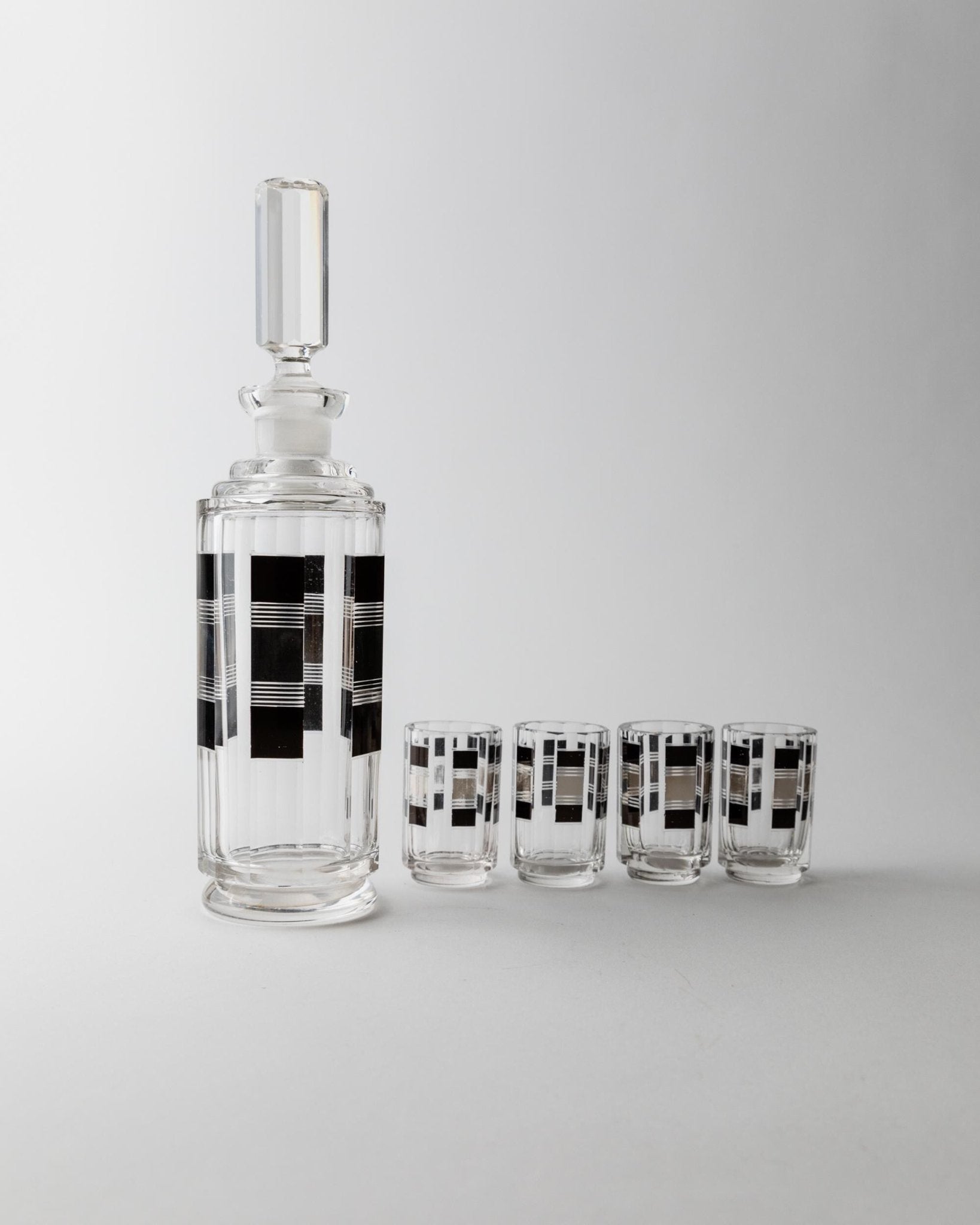 Vintage Liqueur Set Art Deco - Karl Plada 1930s - Crystal Glass with Silver Details - 1 Decanter with Stopper, 4 Glasses - Elegant Gift Idea_Bottega Jacobs