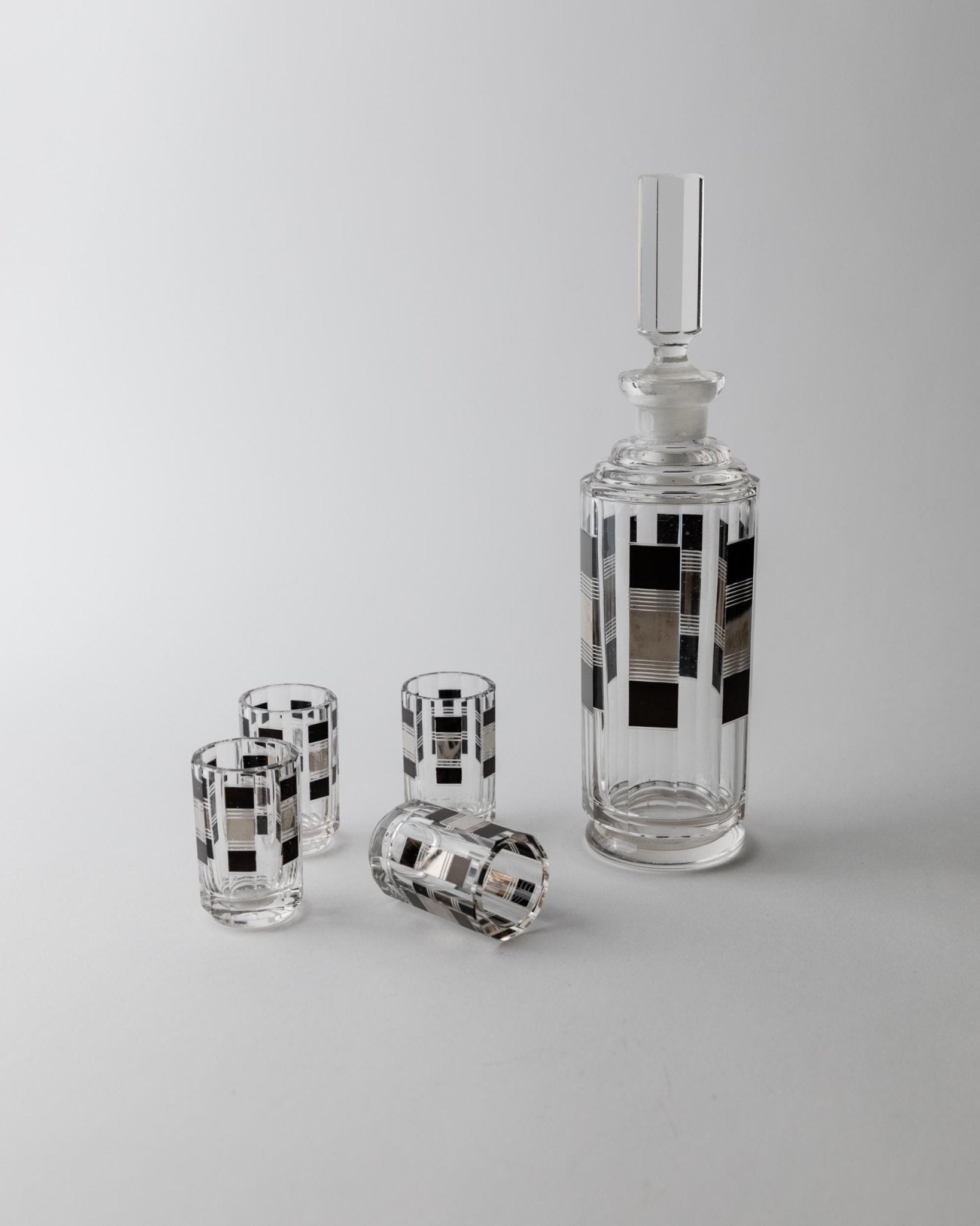 Vintage Liqueur Set Art Deco - Karl Plada 1930s - Crystal Glass with Silver Details - 1 Decanter with Stopper, 4 Glasses - Elegant Gift Idea_Bottega Jacobs