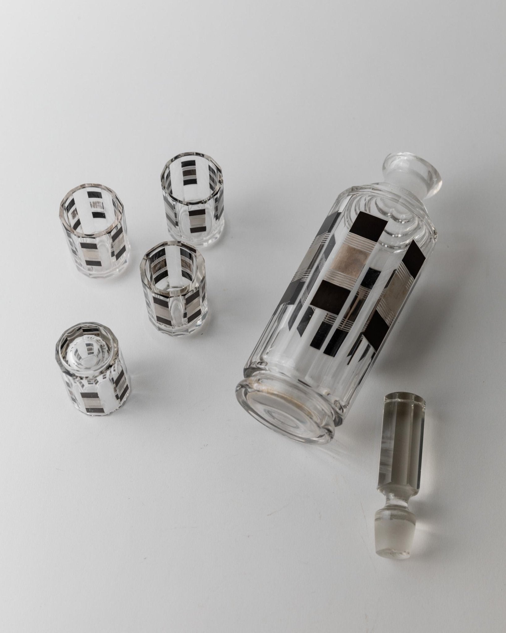 Vintage Liqueur Set Art Deco - Karl Plada 1930s - Crystal Glass with Silver Details - 1 Decanter with Stopper, 4 Glasses - Elegant Gift Idea_Bottega Jacobs