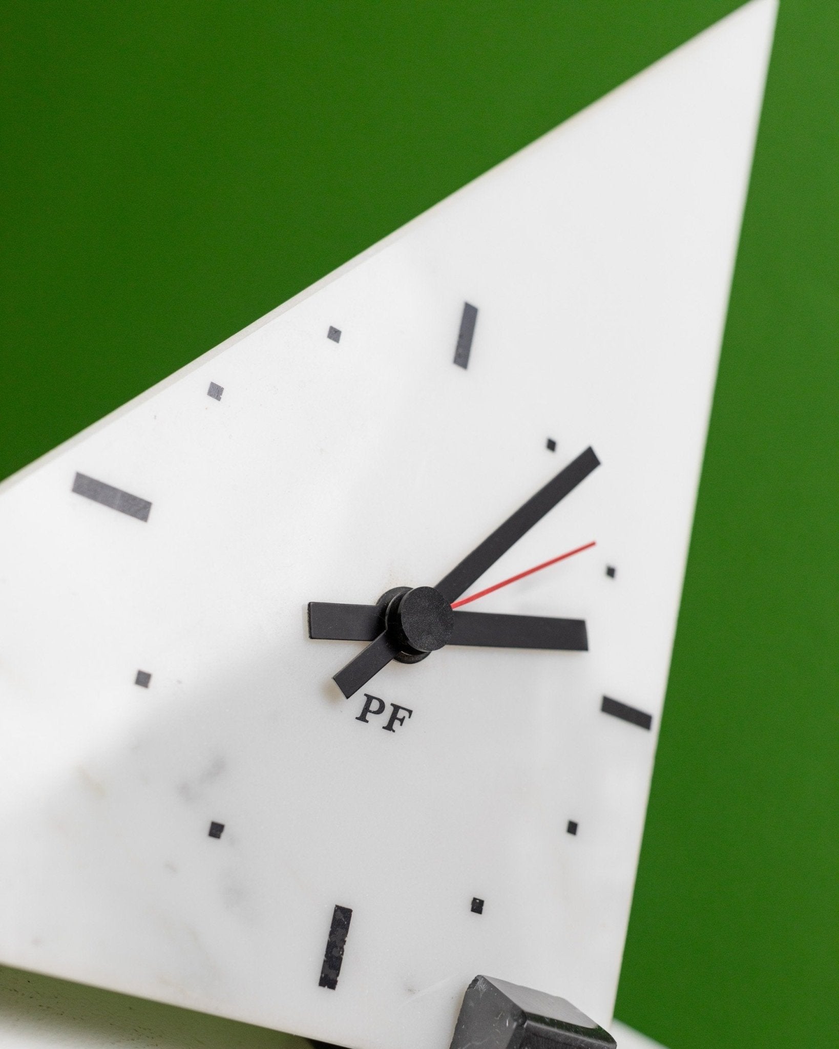 Vintage marble triangle grandfather clock 1980s - Pop Art wall clock by PF - Memphis Style Italy - Bottega Jacobs