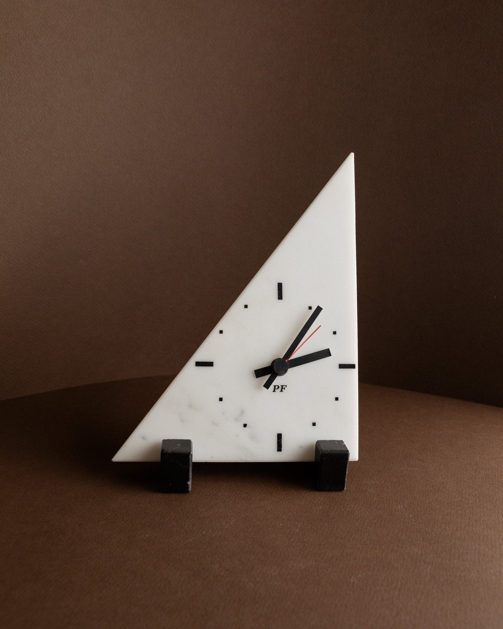 Vintage marble triangle grandfather clock 1980s - Pop Art wall clock by PF - Memphis Style Italy_Bottega Jacobs