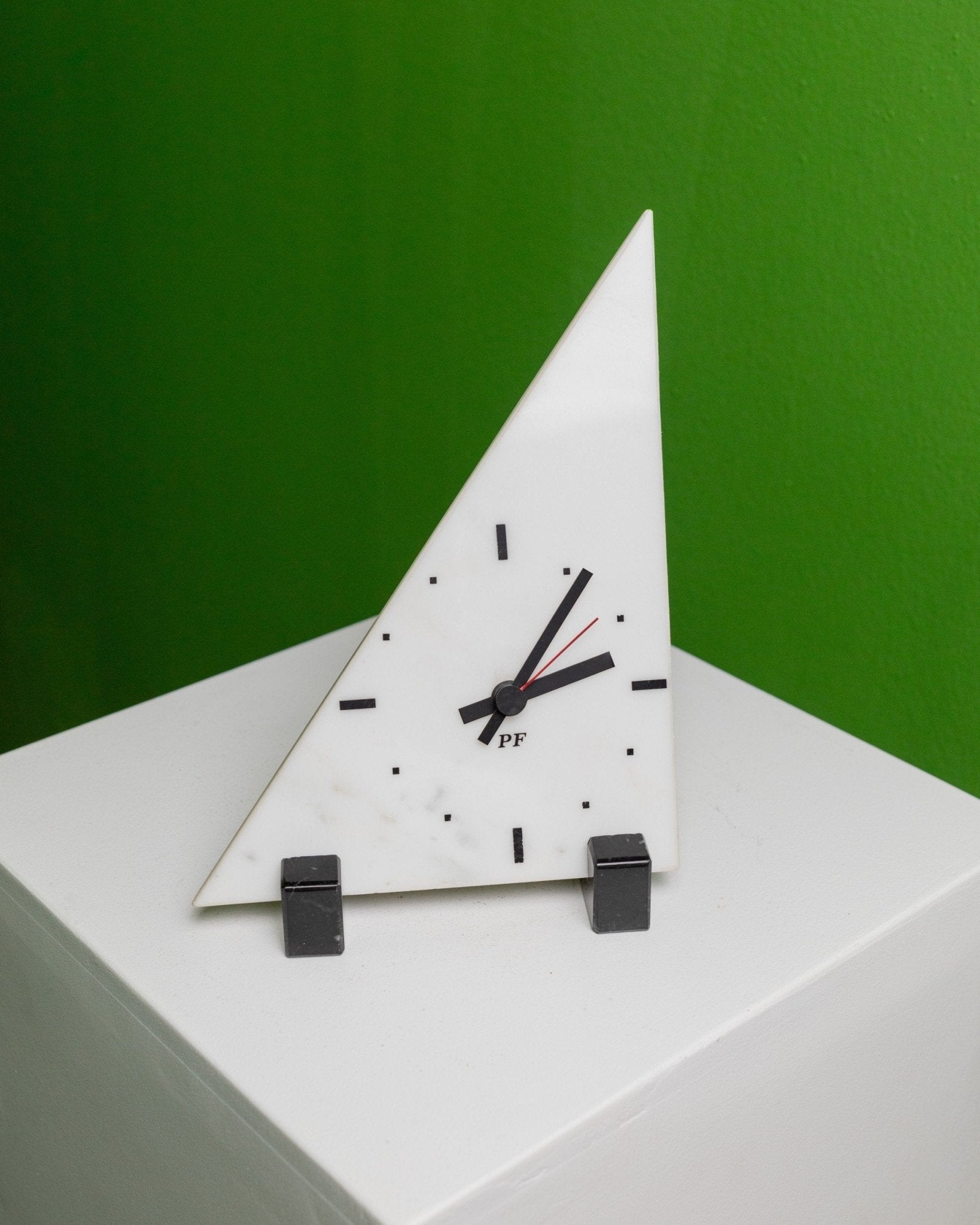 Vintage marble triangle grandfather clock 1980s - Pop Art wall clock by PF - Memphis Style Italy - Bottega Jacobs