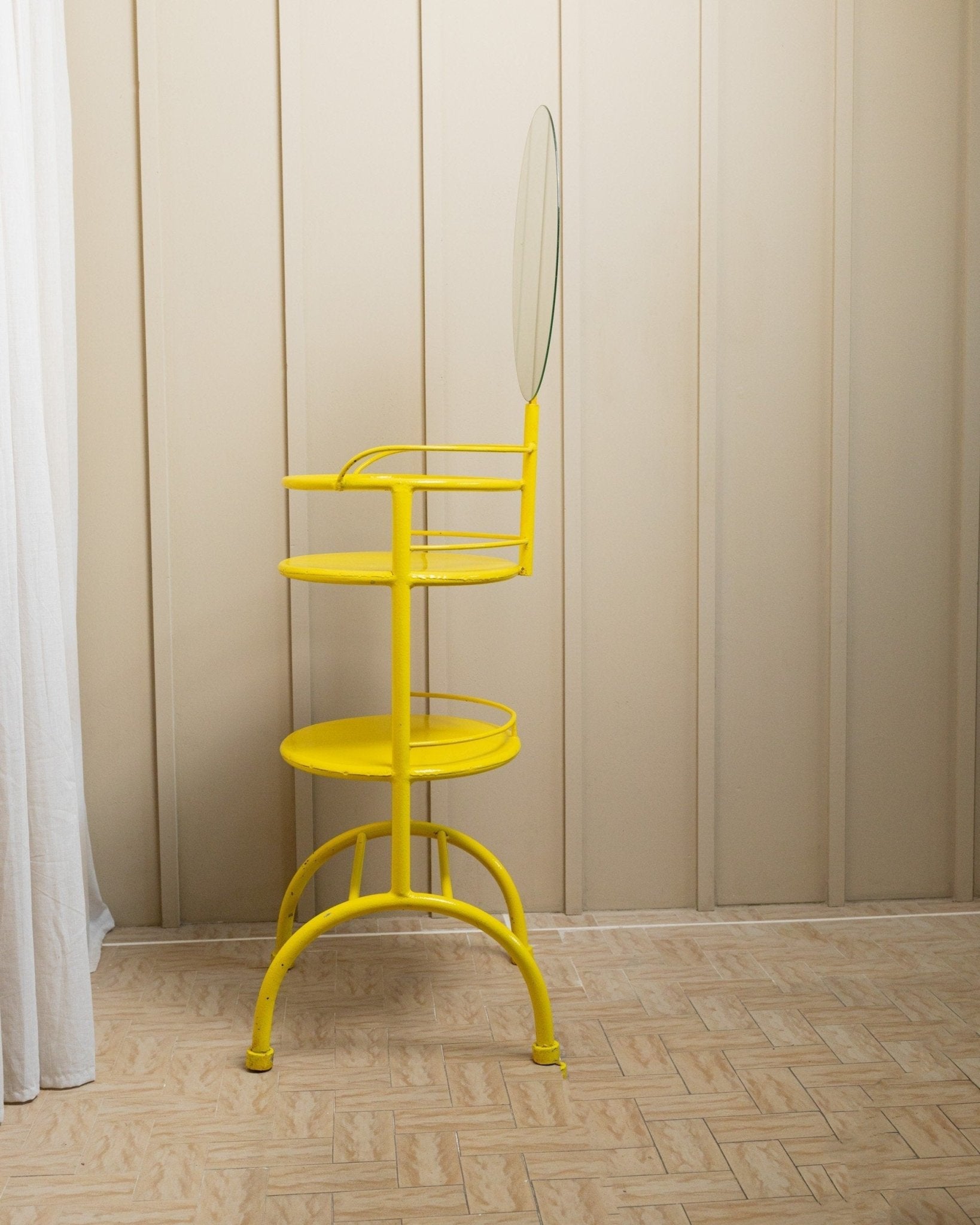 Vintage metal side table with mirror 1960s - multifunctional yellow shelf from Italy - Bottega Jacobs