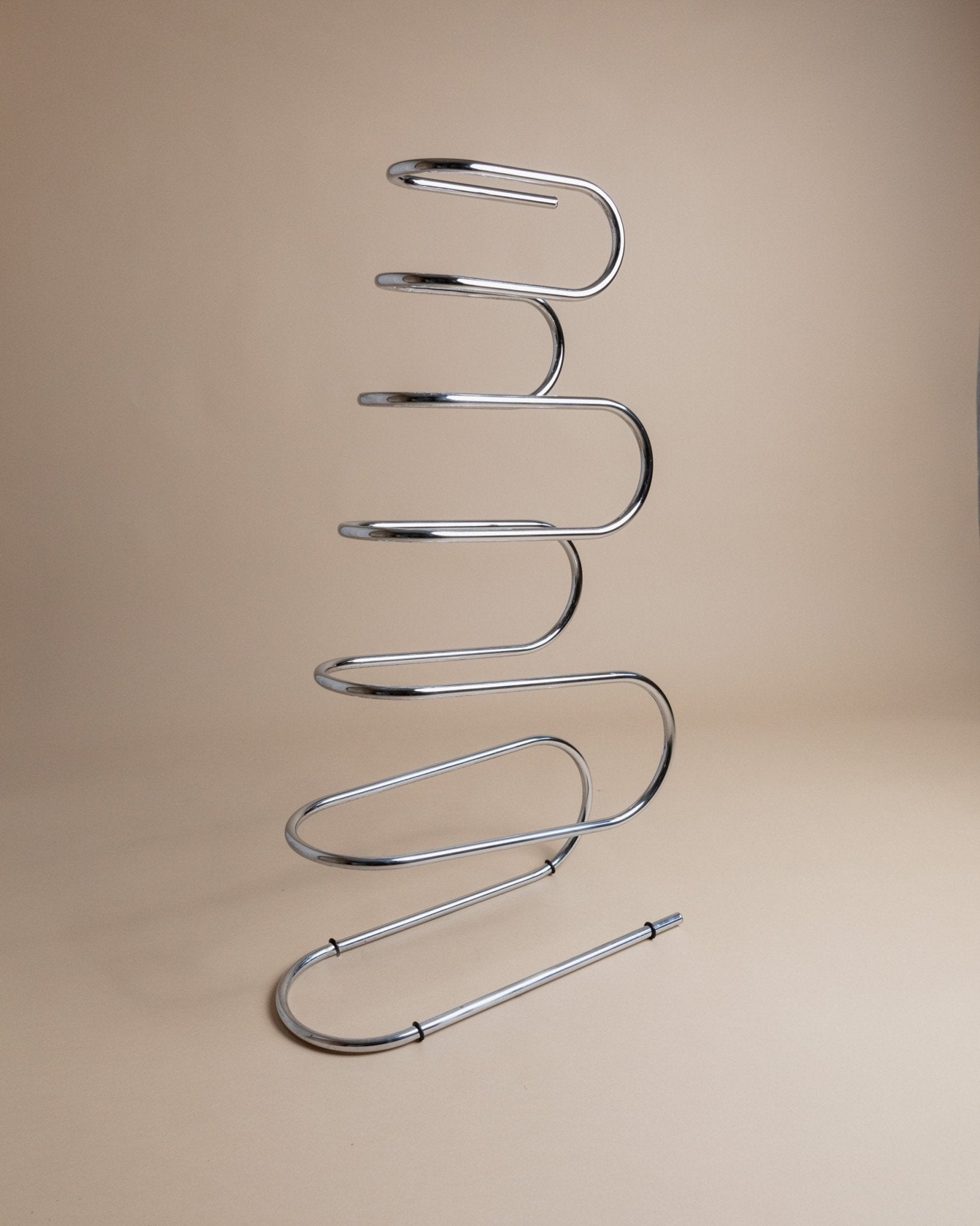 Vintage Metal Towel Rack, Clothes Rack - Space Age Design 1980s - Decorative Storage Clothes, Bathroom or Wardrobe, Retro Gift - Bottega Jacobs
