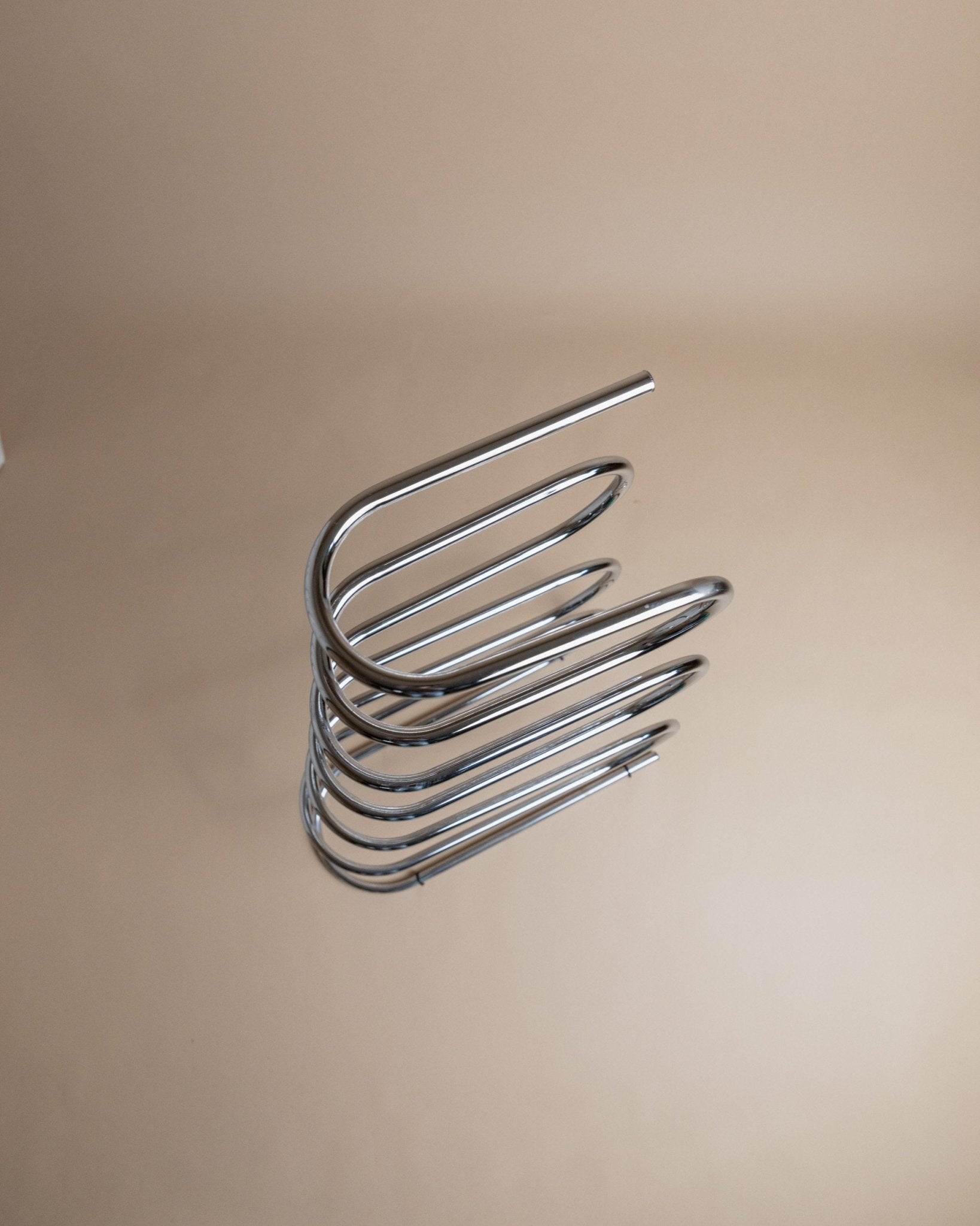 Vintage Metal Towel Rack, Clothes Rack - Space Age Design 1980s - Decorative Storage Clothes, Bathroom or Wardrobe, Retro Gift - Bottega Jacobs