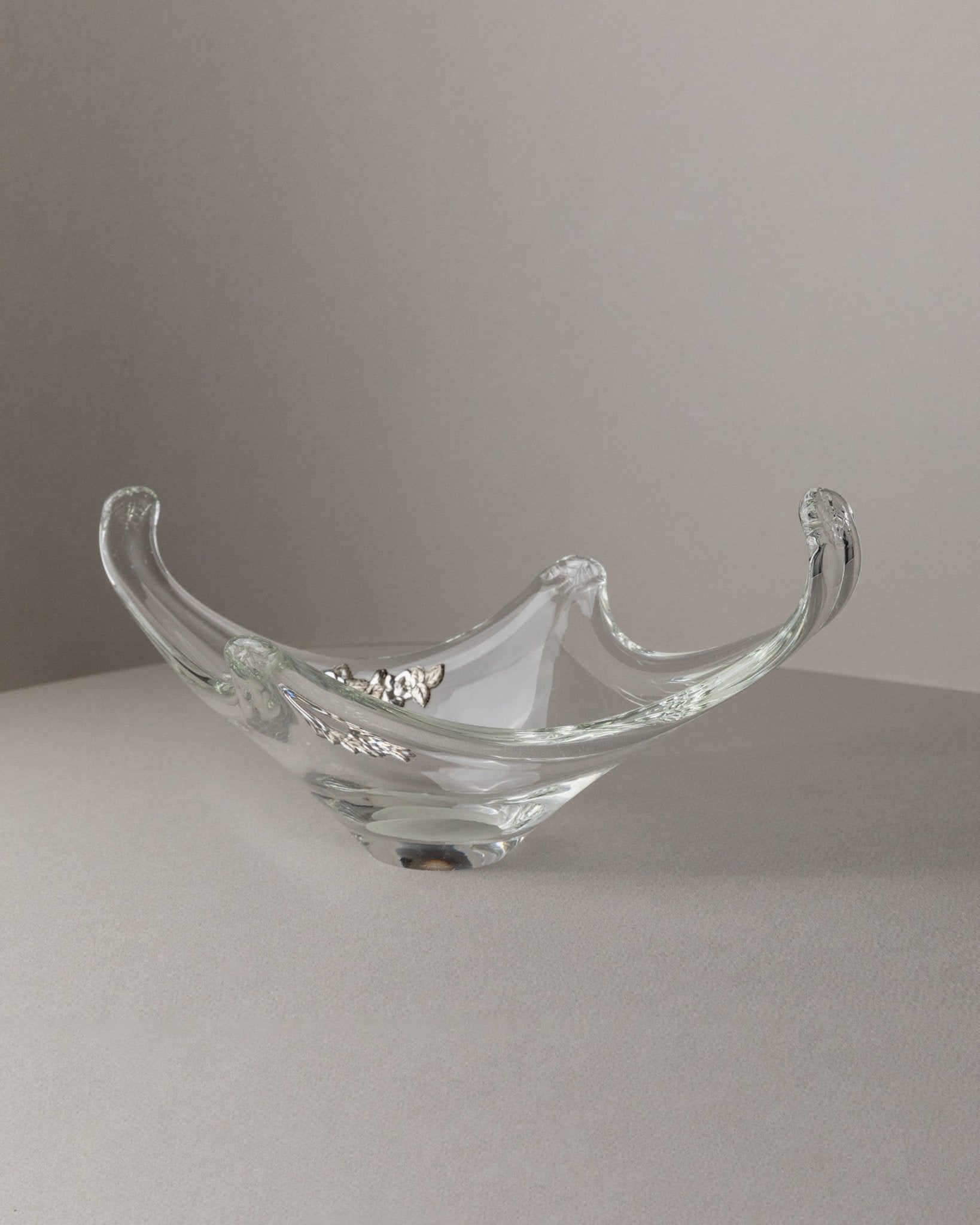 Vintage Murano glass bowl with silver detail - pointed bowl, sterling silver flowers - Italy 1970s - glass art, elegant gift idea - Bottega Jacobs