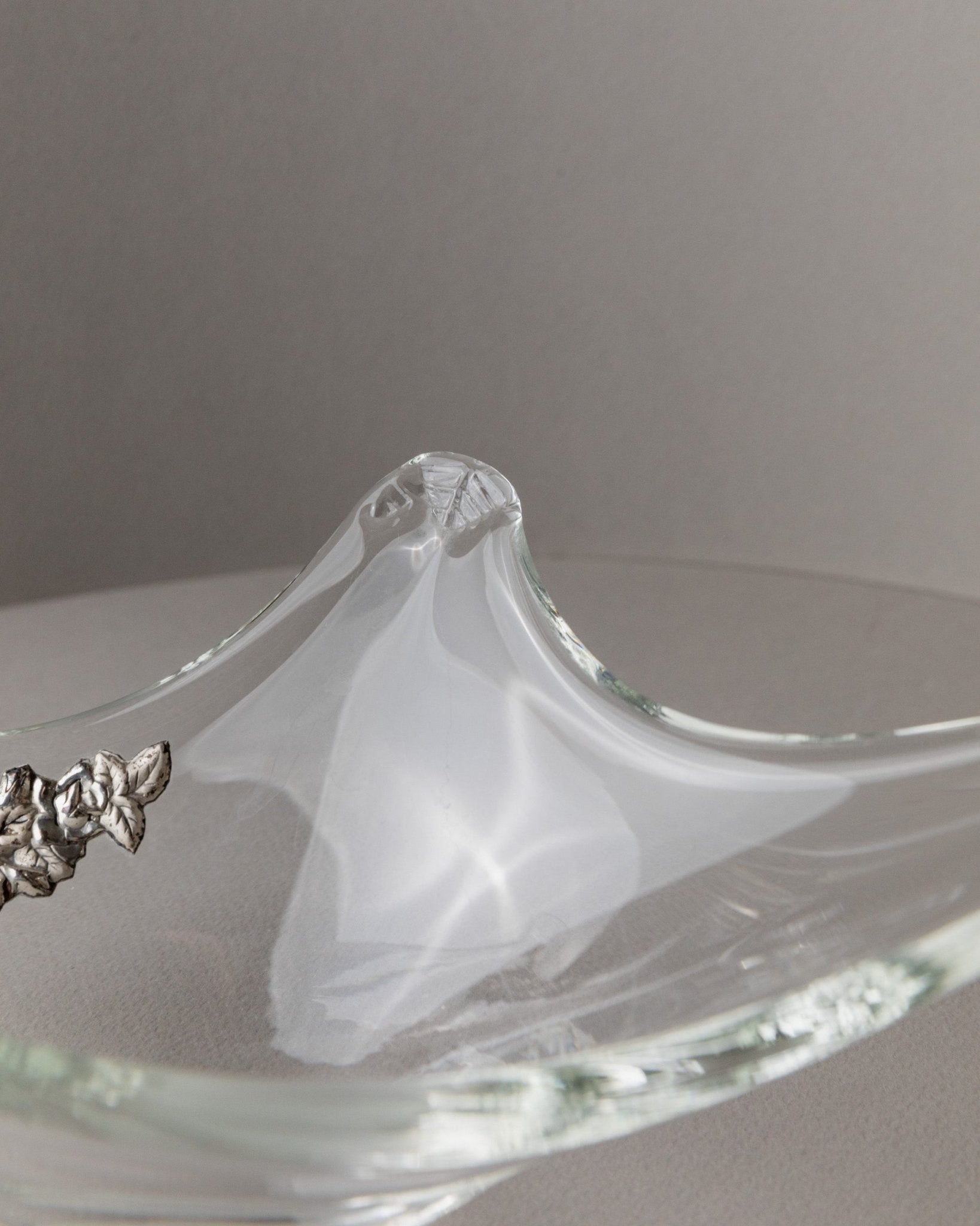 Vintage Murano glass bowl with silver detail - pointed bowl, sterling silver flowers - Italy 1970s - glass art, elegant gift idea - Bottega Jacobs