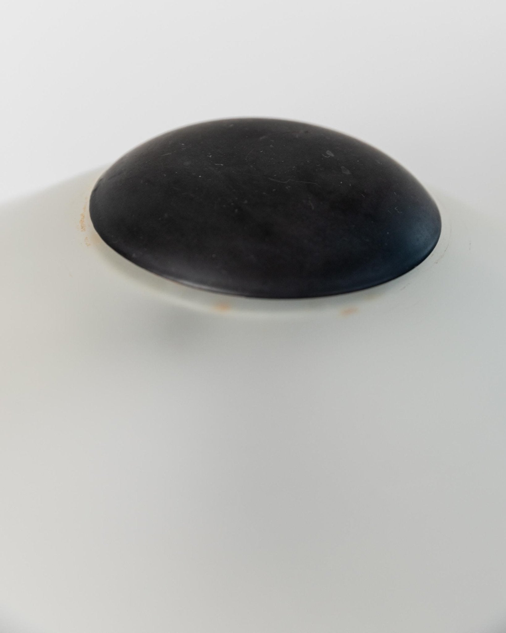 Vintage Murano Glass Table Lamp - Memphis Style, White Frosted Glass, Black Metal Details - Italy 1980s - Timeless minimal Style, Gift Idea_Bottega Jacobs