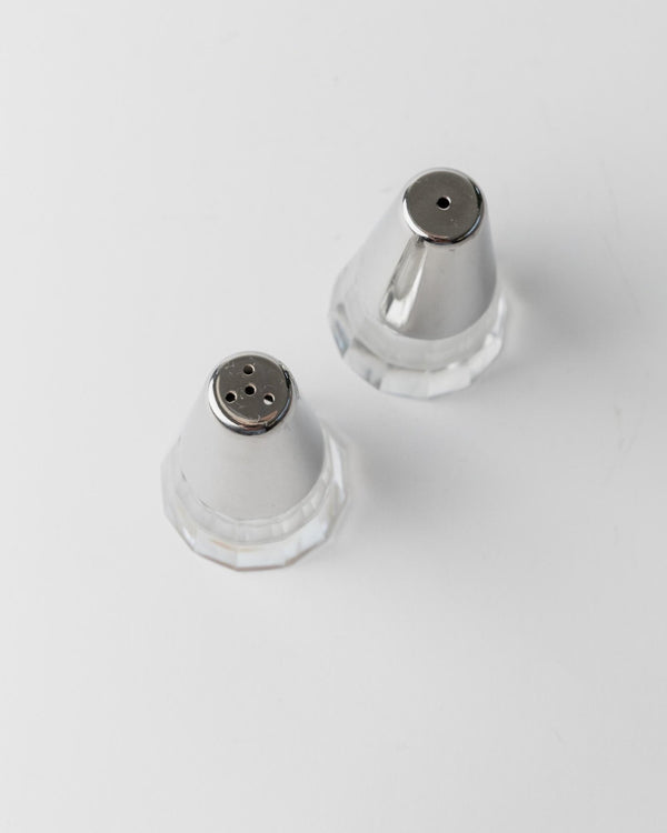 Vintage Salt and Pepper Shakers - Silver - Plated and Glass, Conical Shape - minimal Design Italy 1950s - Elegant Table Decor, Gift Idea_Bottega Jacobs