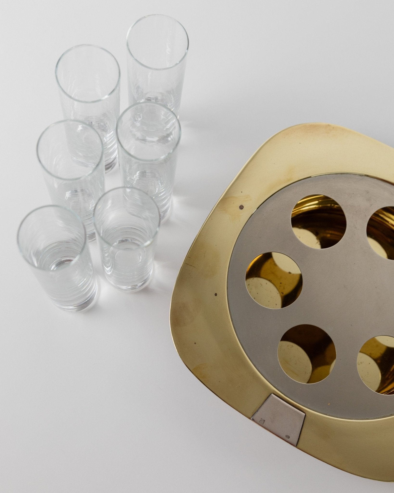 Vintage set shot glasses and tray, brass and silver - Mid Century Design Italy 70s - 6 drinking glasses, matching tray, elegant gift - Bottega Jacobs