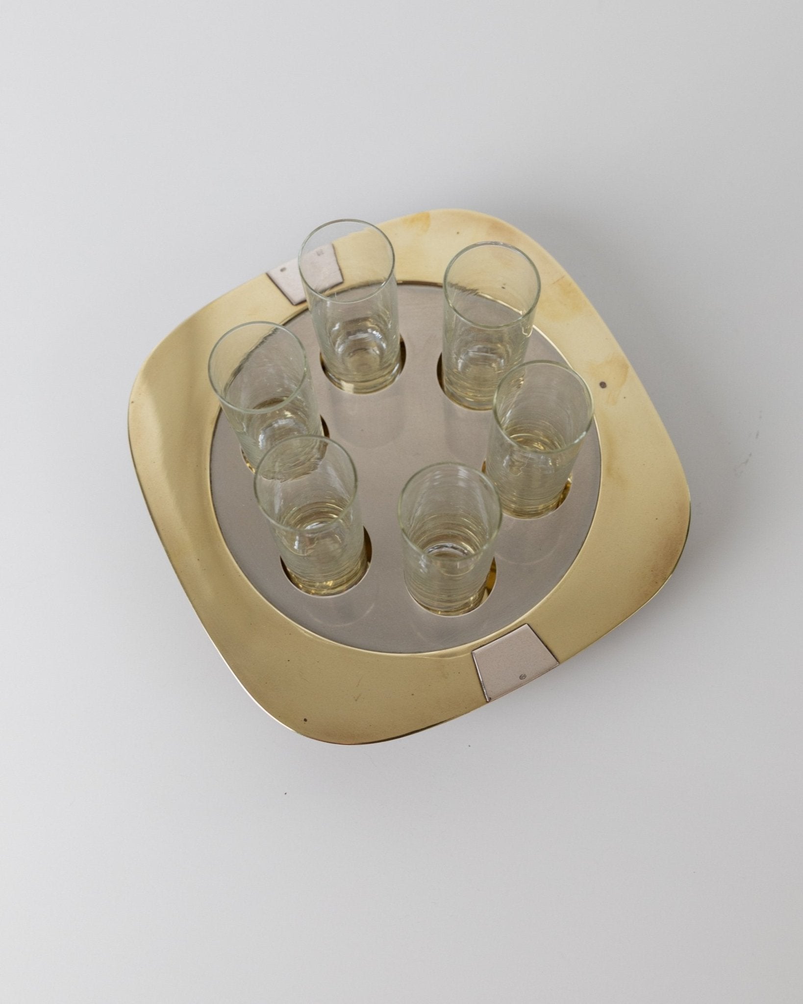 Vintage set shot glasses and tray, brass and silver - Mid Century Design Italy 70s - 6 drinking glasses, matching tray, elegant gift - Bottega Jacobs