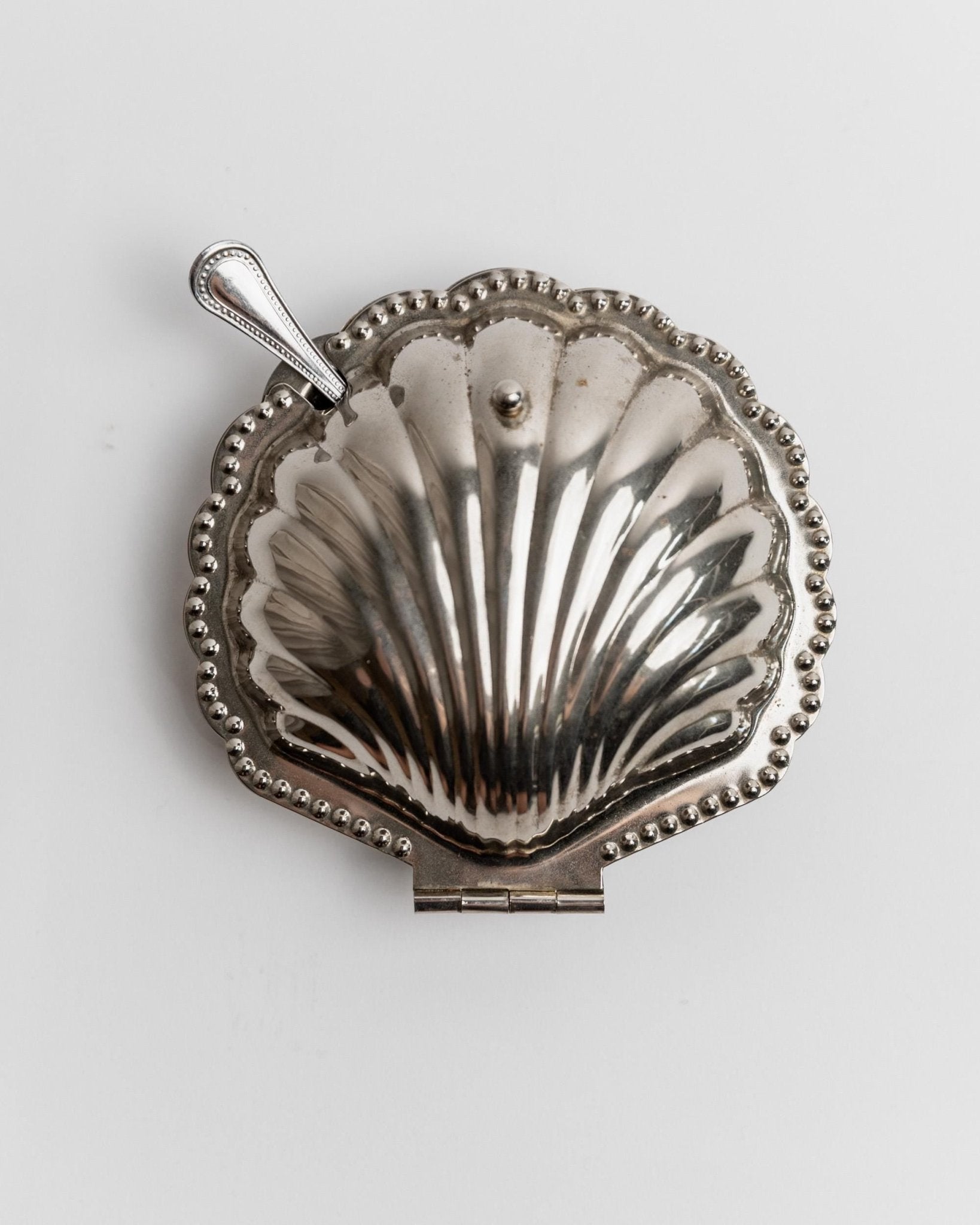 Vintage Shell - Shaped Sugar Bowl - For Sugar, Sauces, Butter, or Jam - with Shell - Shaped Spoon - Italy 1960s - elegant Table Decor, Gift Idea_Bottega Jacobs