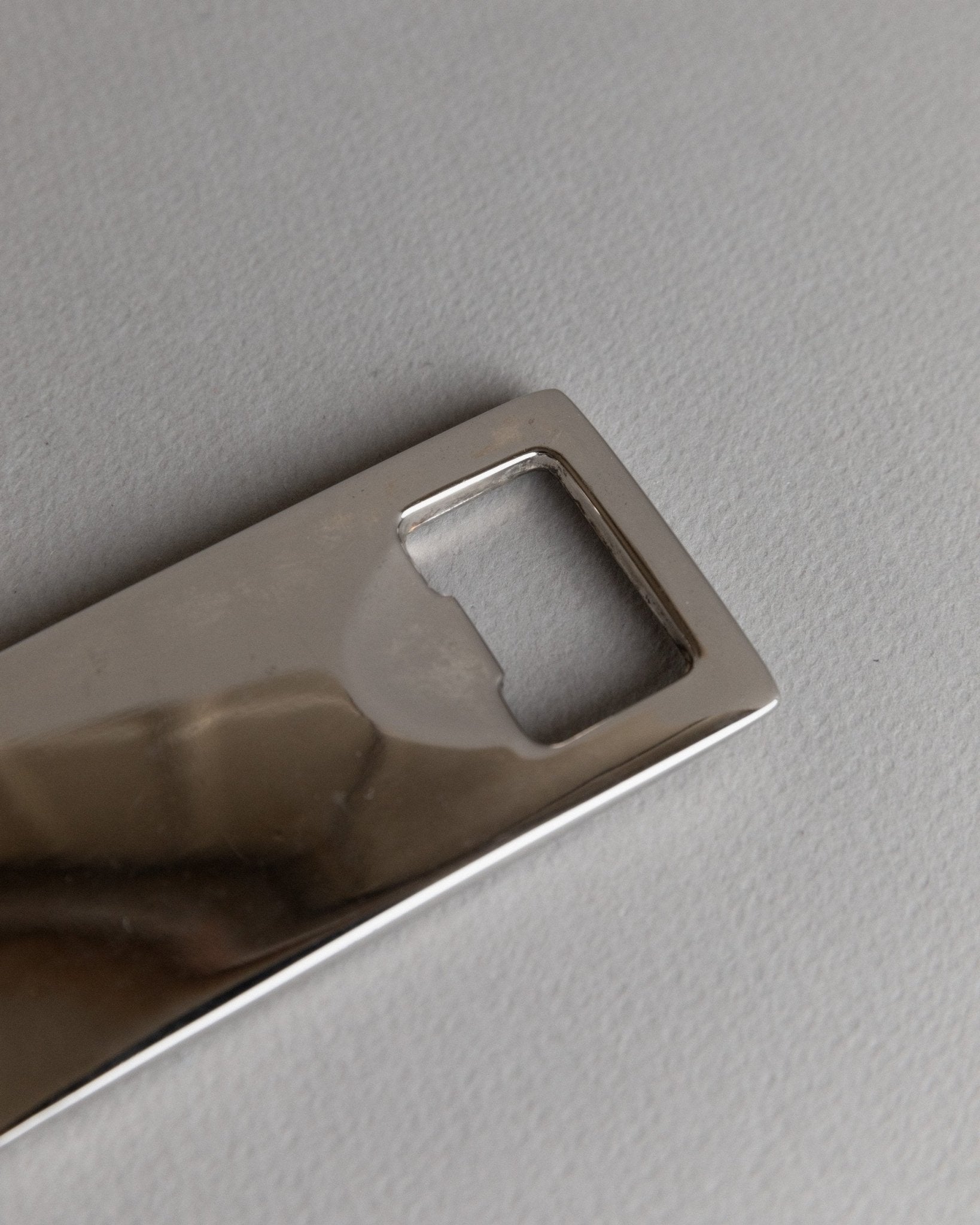 Vintage silver - plated bottle opener - timeless, simple - Space Age Design Italy 1970s - elegant gift idea, retro table decoration - Bottega Jacobs