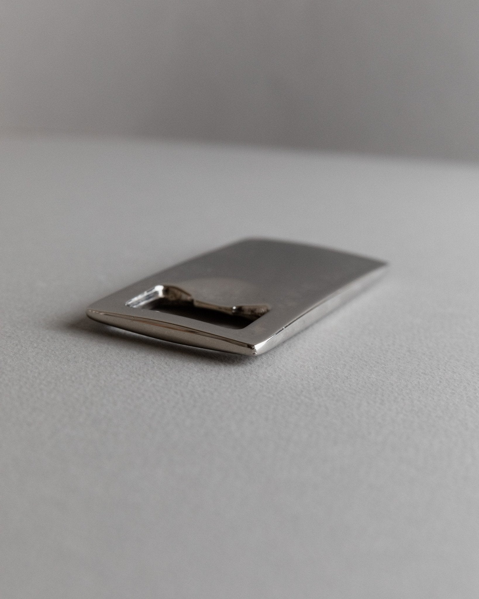 Vintage silver - plated bottle opener - timeless, simple - Space Age Design Italy 1970s - elegant gift idea, retro table decoration - Bottega Jacobs