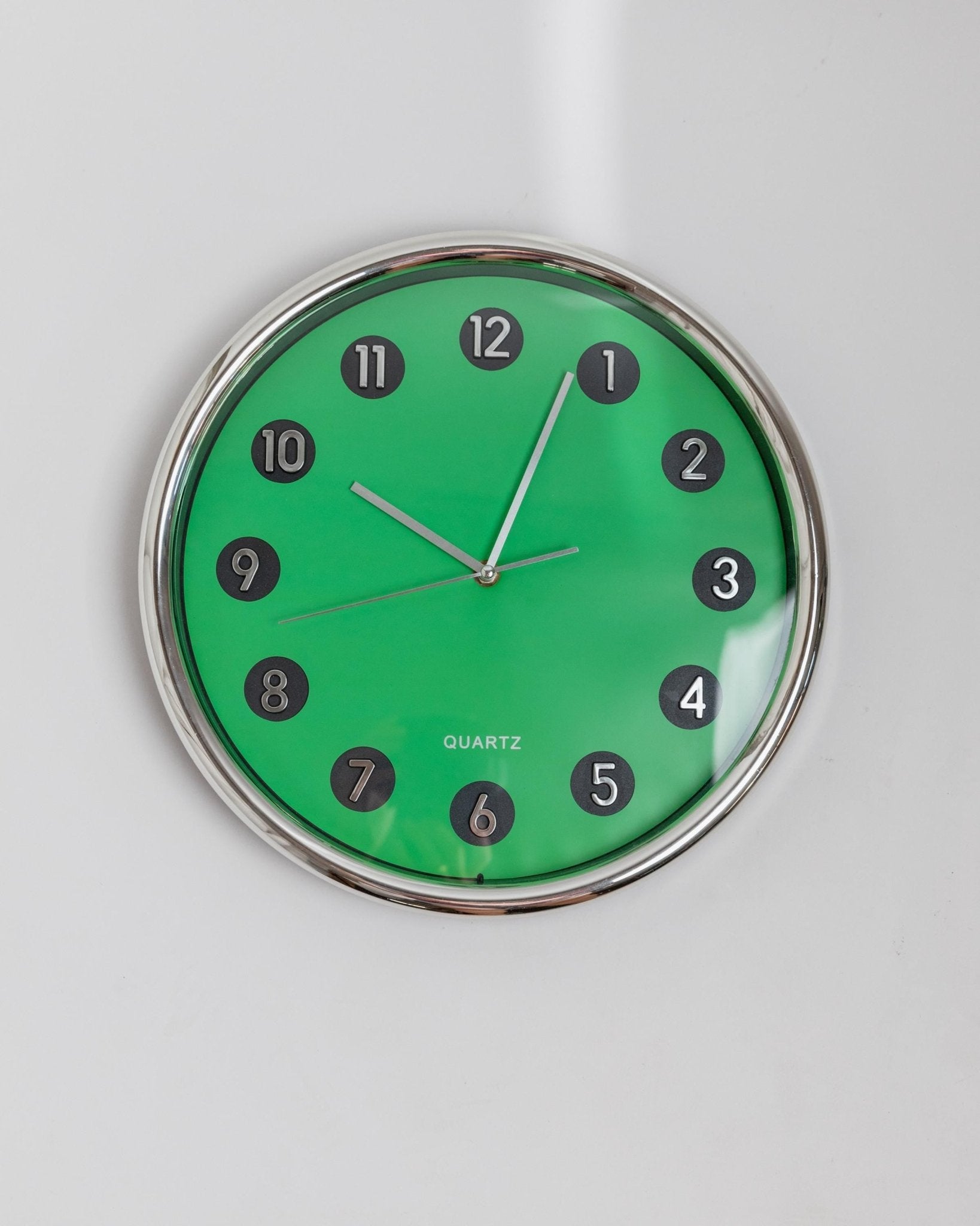 Vintage Space Age Wall Clock in Green - Poppy Design, Chrome Details, Raised Numerals, Wall Art - Italy 1970s - elegant, Unique Gift Idea_Bottega Jacobs