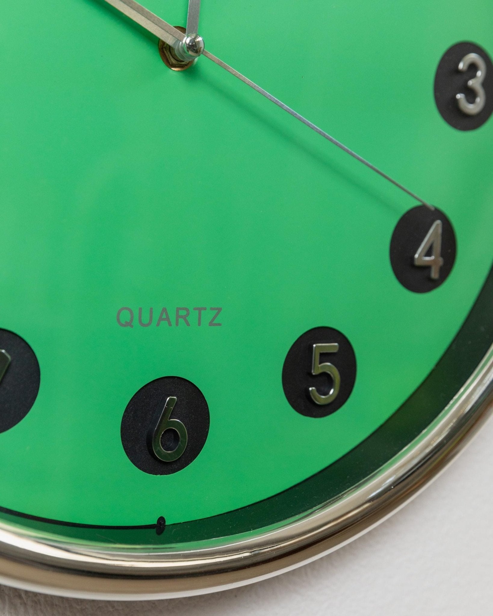 Vintage Space Age Wall Clock in Green - Poppy Design, Chrome Details, Raised Numerals, Wall Art - Italy 1970s - elegant, Unique Gift Idea_Bottega Jacobs