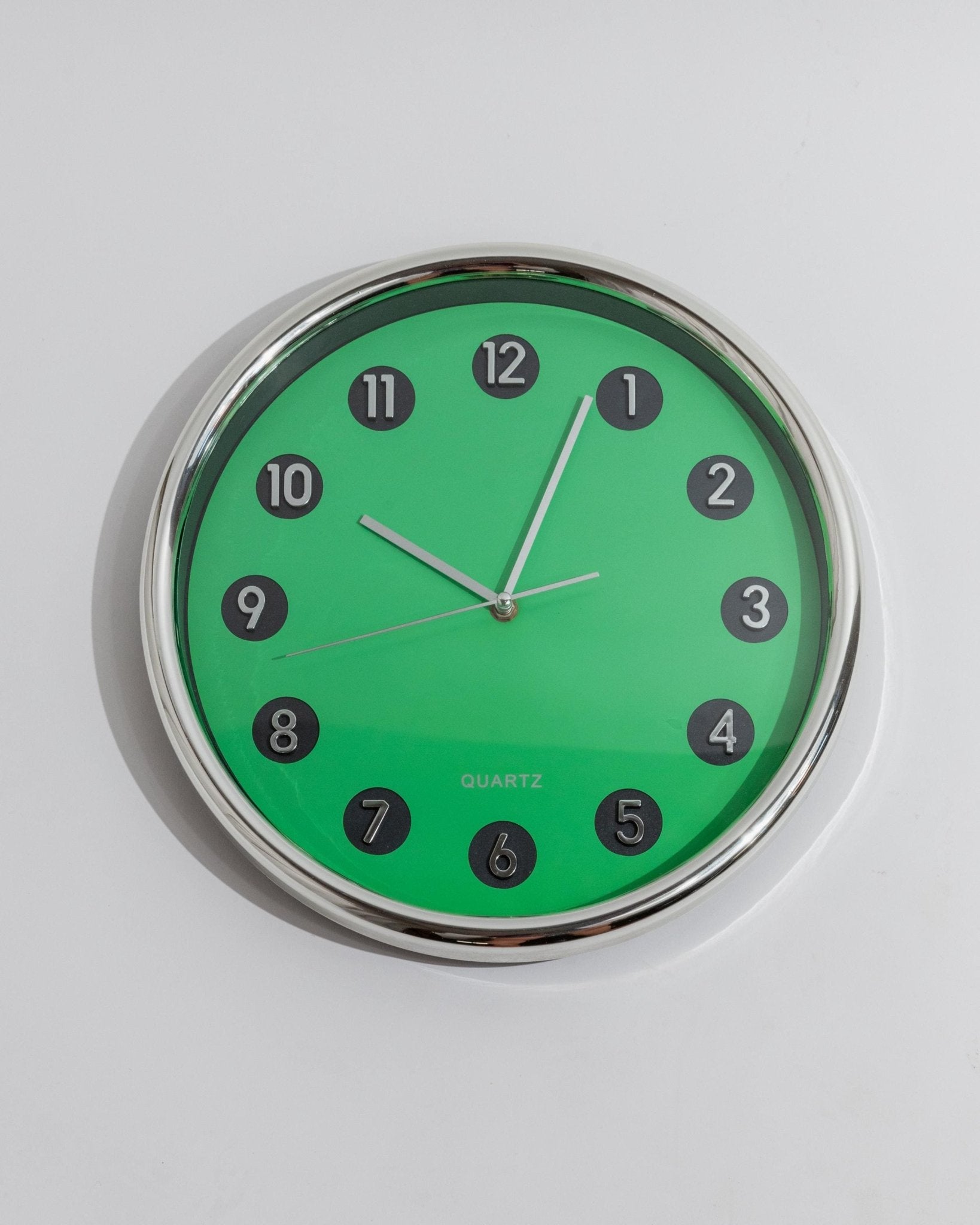 Vintage Space Age Wall Clock in Green - Poppy Design, Chrome Details, Raised Numerals, Wall Art - Italy 1970s - elegant, Unique Gift Idea_Bottega Jacobs