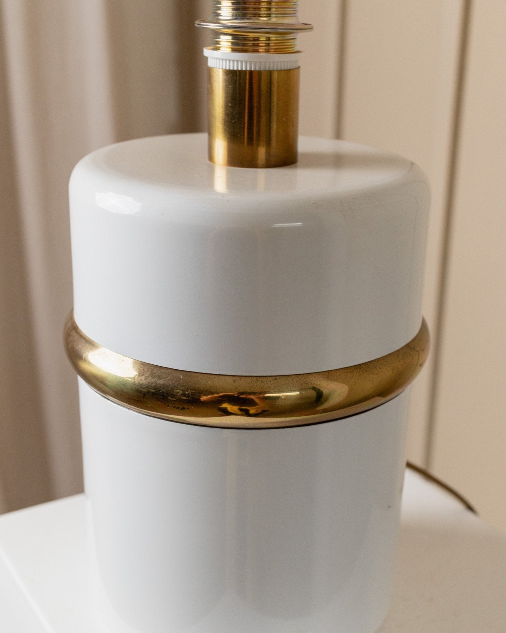 Vintage Table Lamp - white with golden accents, Italy 80s, Hollywood Regency, retro decoration, bedside lamp, vintage gift - Bottega Jacobs