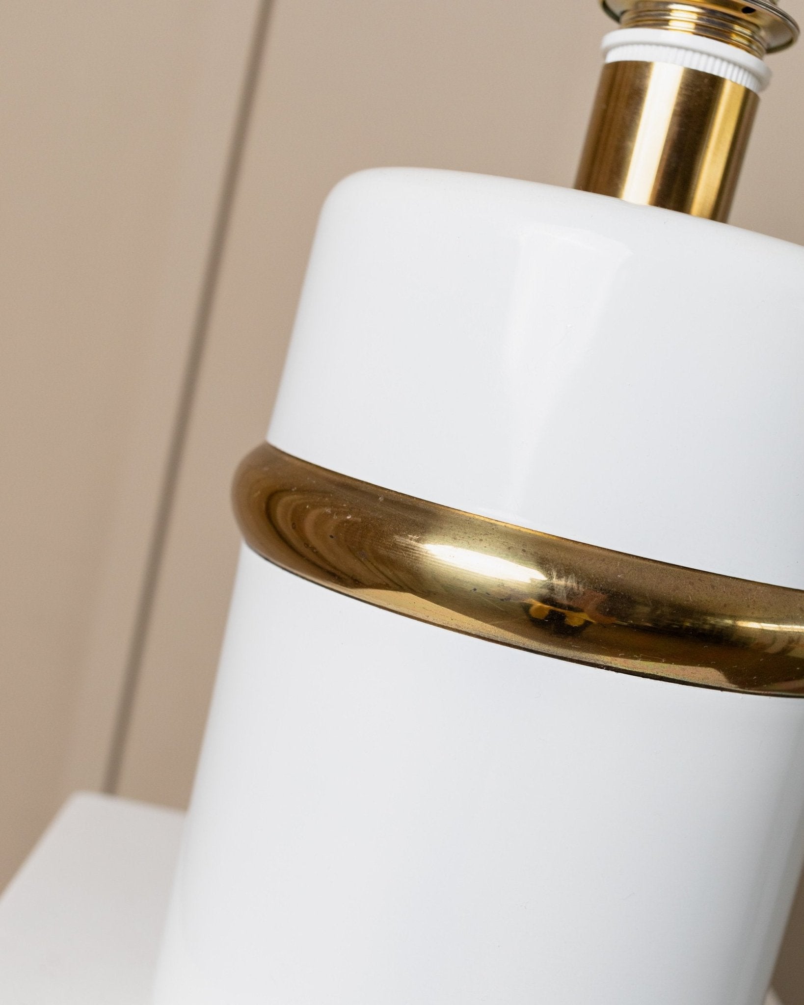 Vintage Table Lamp - white with golden accents, Italy 80s, Hollywood Regency, retro decoration, bedside lamp, vintage gift - Bottega Jacobs