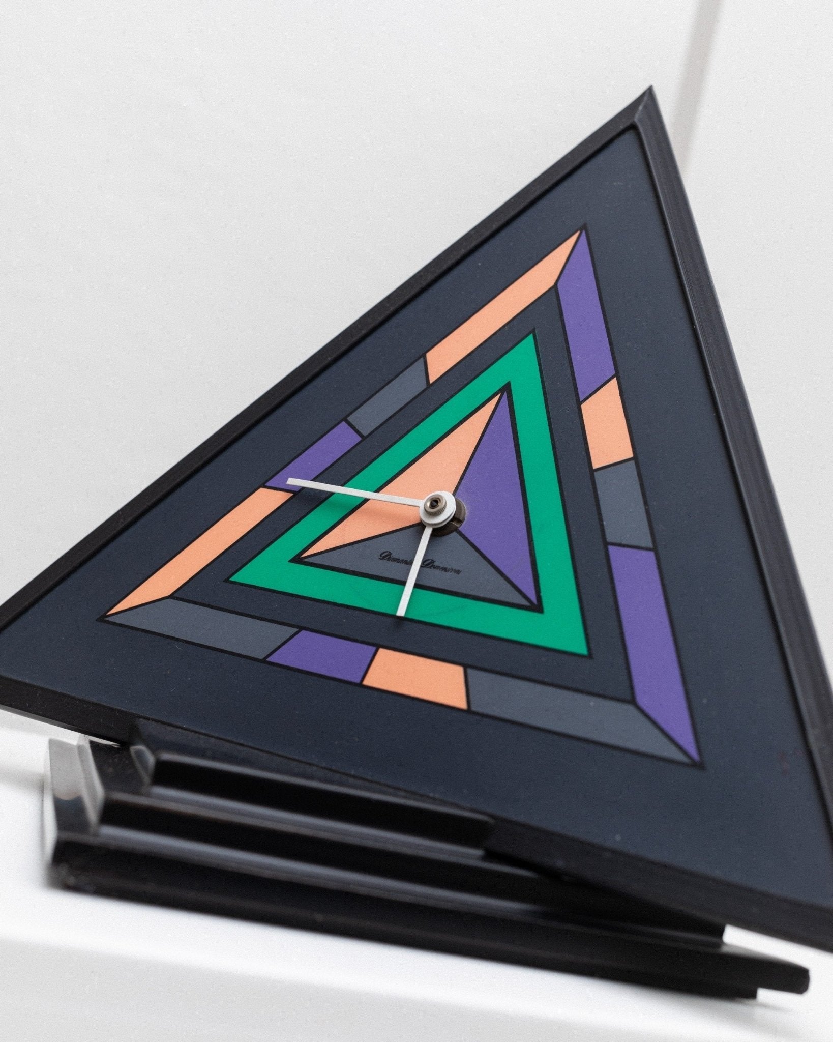 Vintage triangle stand clock two - piece - Pop Art wall clock by Diamantini Domeniconi - Memphis Style - Italy 1980s - Bottega Jacobs