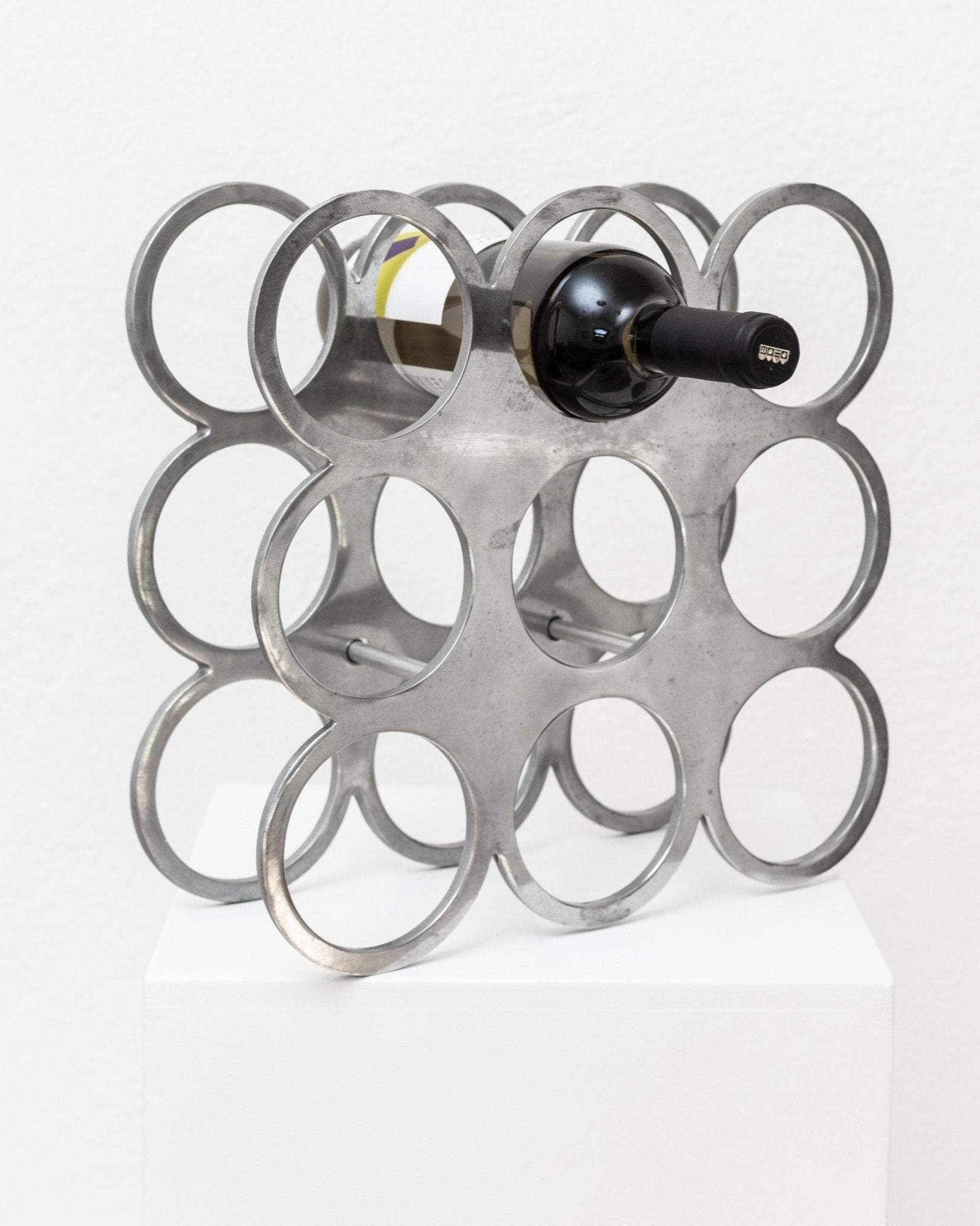 Vintage wine rack - made of metal for 9 bottles - Space Age Design - Italy 1970s - Bottega Jacobs
