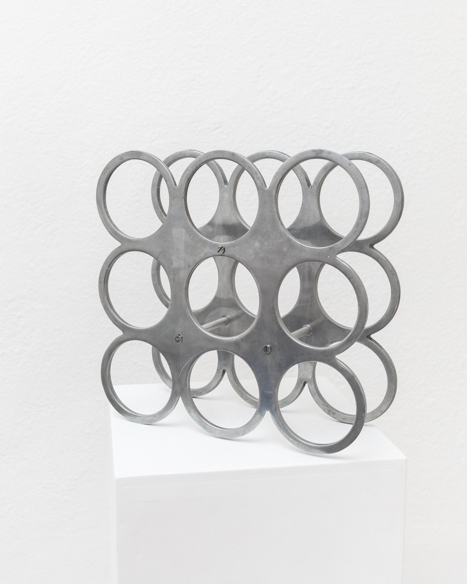 Vintage wine rack - made of metal for 9 bottles - Space Age Design - Italy 1970s - Bottega Jacobs