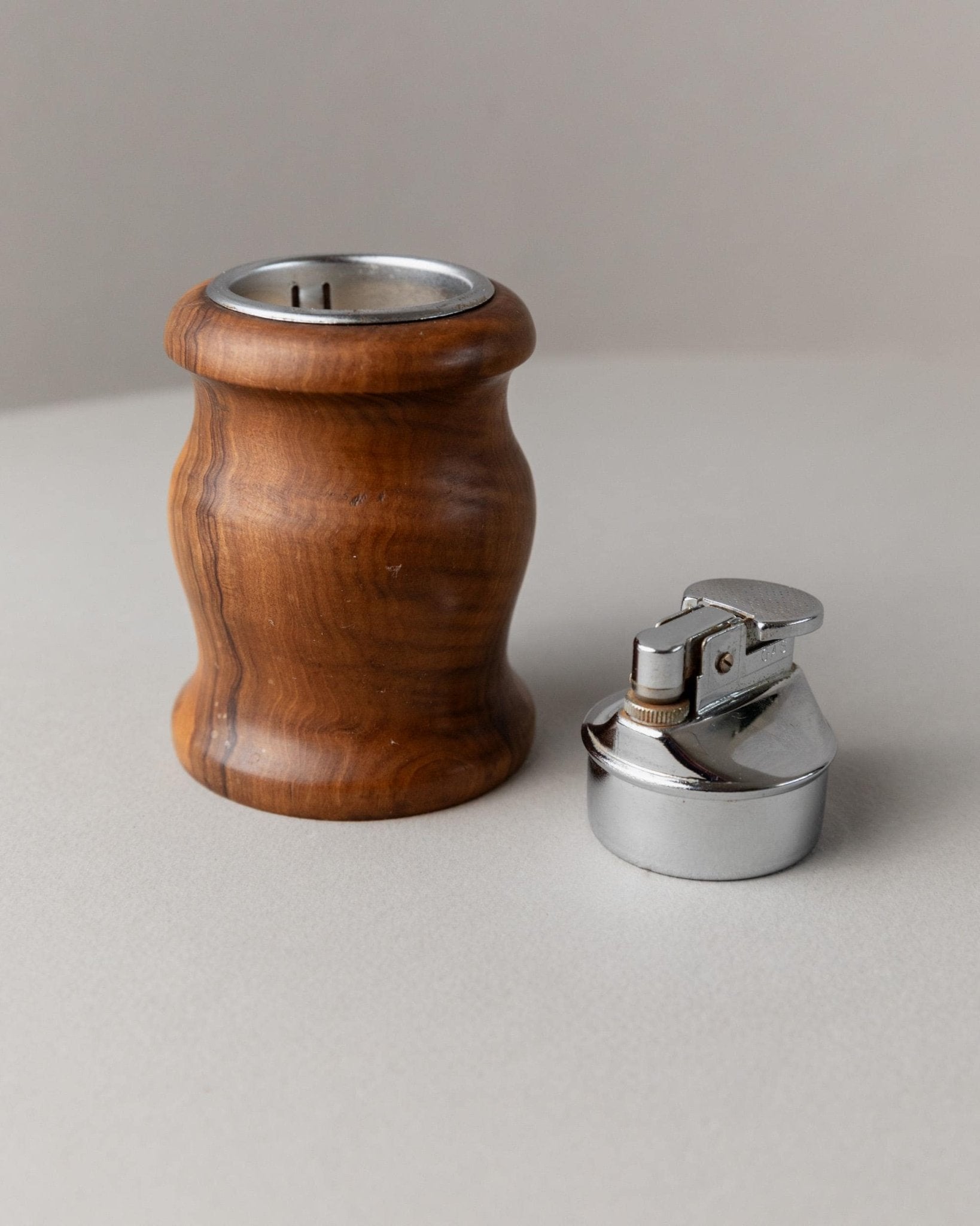 Vintage Wooden Lighter - Elegant Curved Table Lighter - Italy 1960s - Decorative Smoking Accessories, Gift Idea unique_Bottega Jacobs
