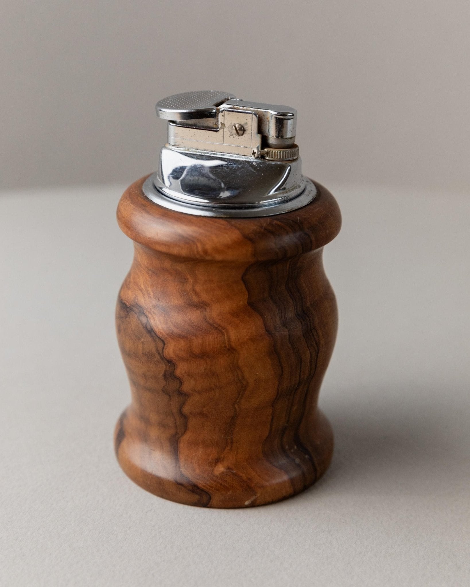 Vintage Wooden Lighter - Elegant Curved Table Lighter - Italy 1960s - Decorative Smoking Accessories, Gift Idea unique_Bottega Jacobs