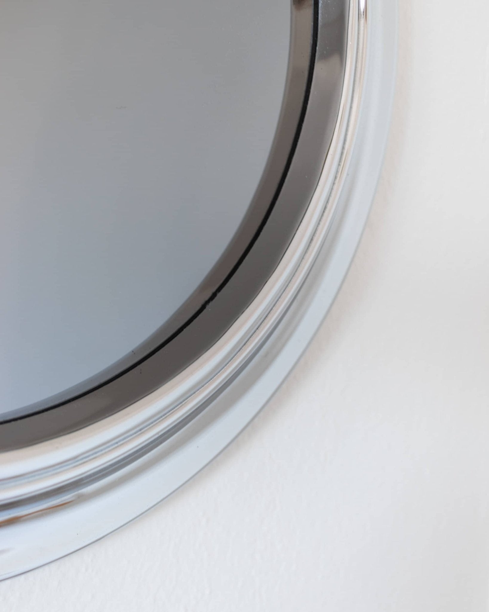 XL Chrome plated vintage wall mirror - Round mirror with smoked glass - Space Age Design - Italy 1960s - Bottega Jacobs