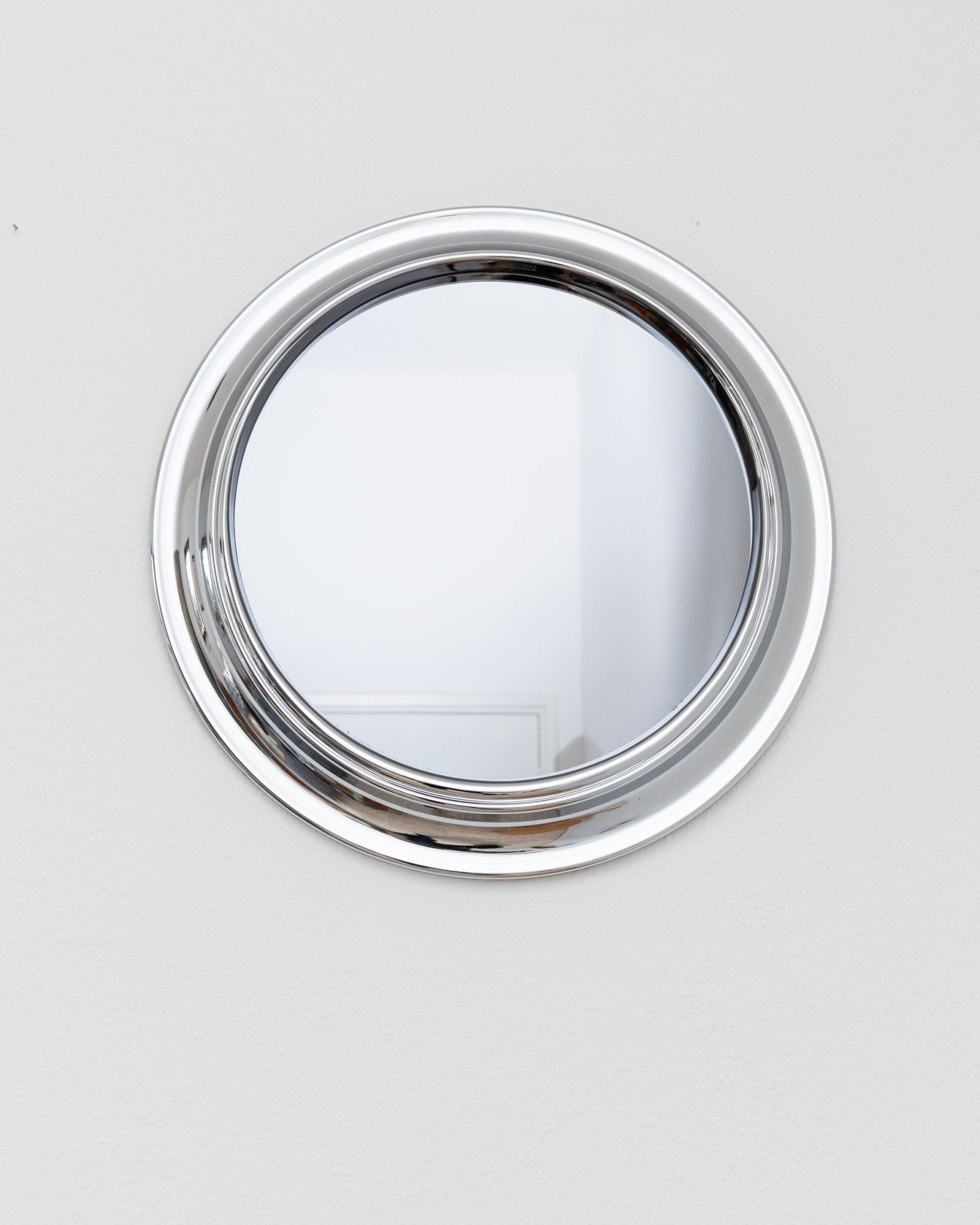 XL Chrome plated vintage wall mirror - Round mirror with smoked glass - Space Age Design - Italy 1960s - Bottega Jacobs