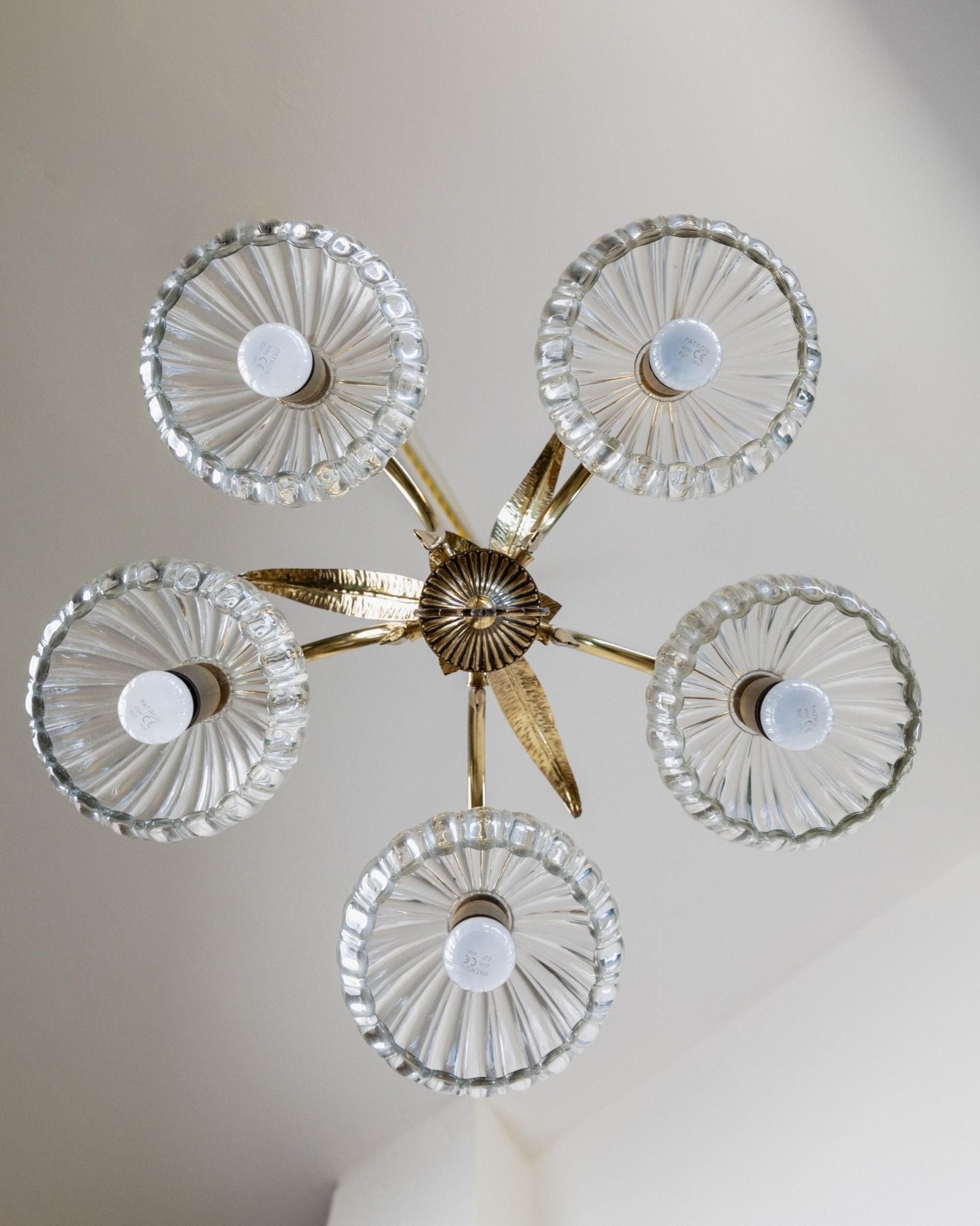 XL Vintage Murano Glass and Brass Chandelier - Liberty Style, Organic Leaf Shape, elegant timeless Design Italy 1960s - Gift Idea_Bottega Jacobs