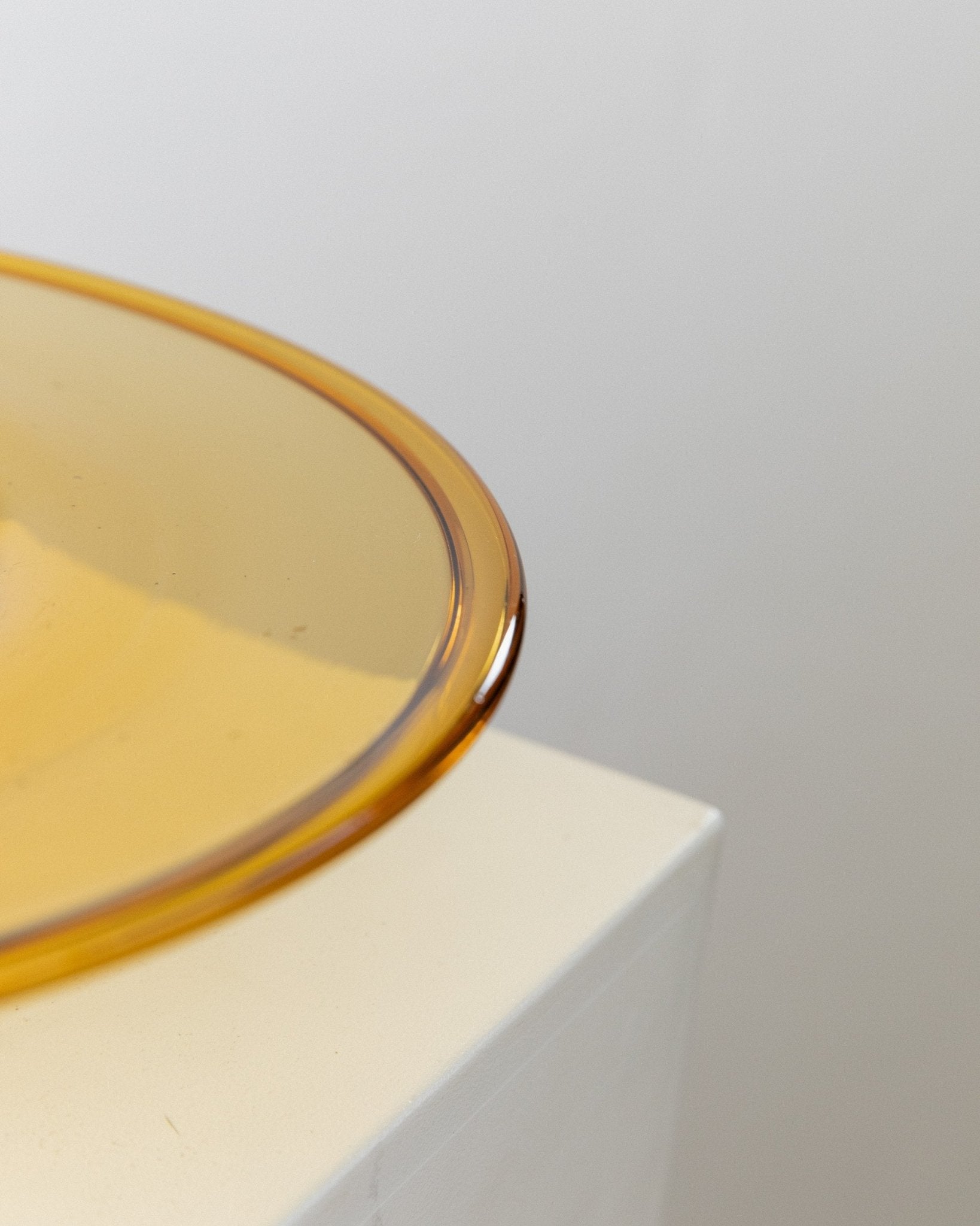XL Vintage Murano glass bowl - Amber coloured with ribbed pattern - Italy 1920s - Decorative fruit bowl, colourful glassware, elegant gift idea - Bottega Jacobs