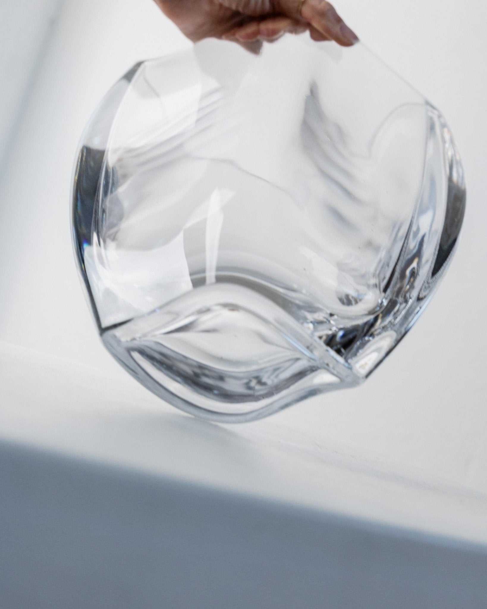 XL Vintage Murano Glass Vase Wavy Shape - Clear Glass, Heavy - Timeless Design Italy 1980s - Classic Flower Vase, Elegant Gift Idea_Bottega Jacobs