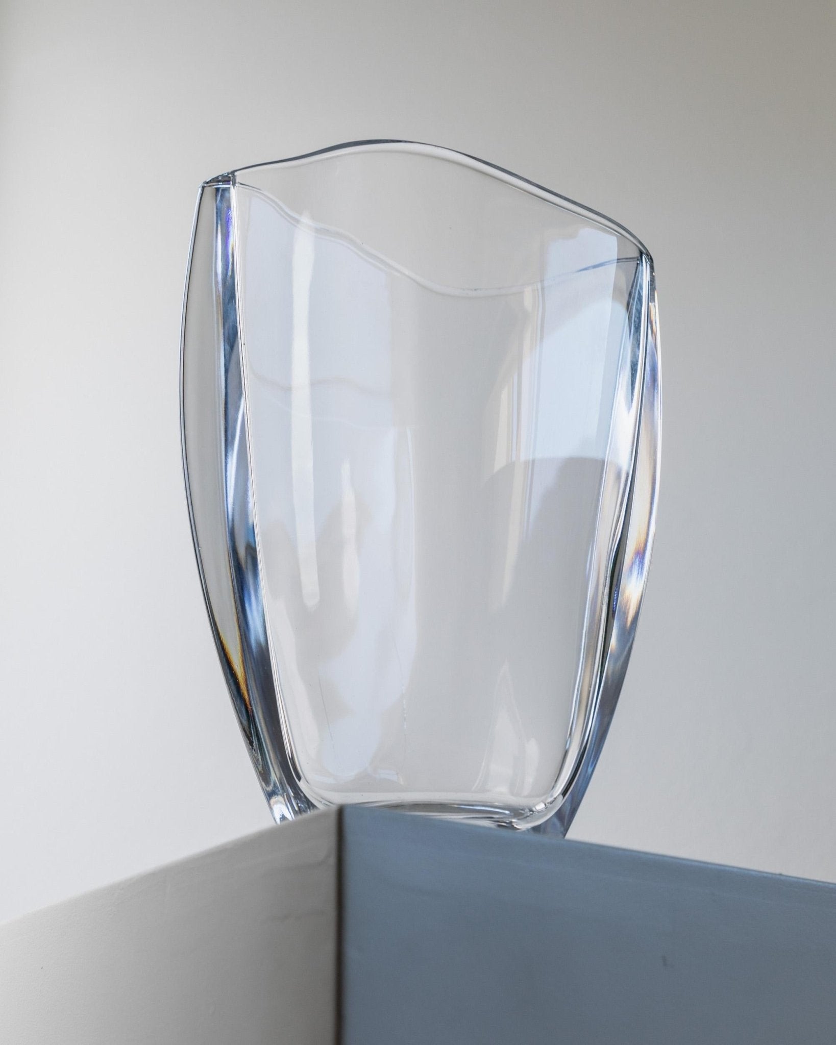 XL Vintage Murano Glass Vase Wavy Shape - Clear Glass, Heavy - Timeless Design Italy 1980s - Classic Flower Vase, Elegant Gift Idea_Bottega Jacobs