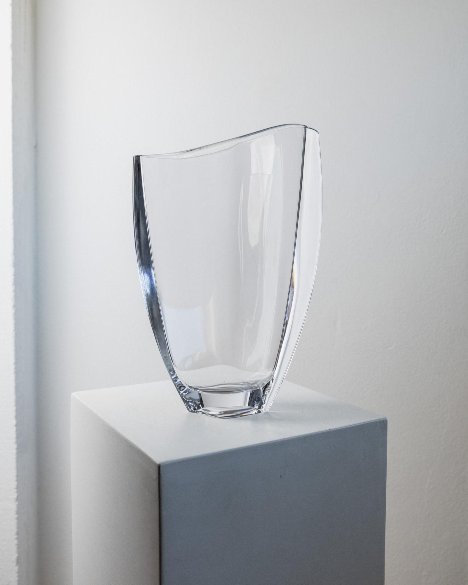 XL Vintage Murano Glass Vase Wavy Shape - Clear Glass, Heavy - Timeless Design Italy 1980s - Classic Flower Vase, Elegant Gift Idea_Bottega Jacobs