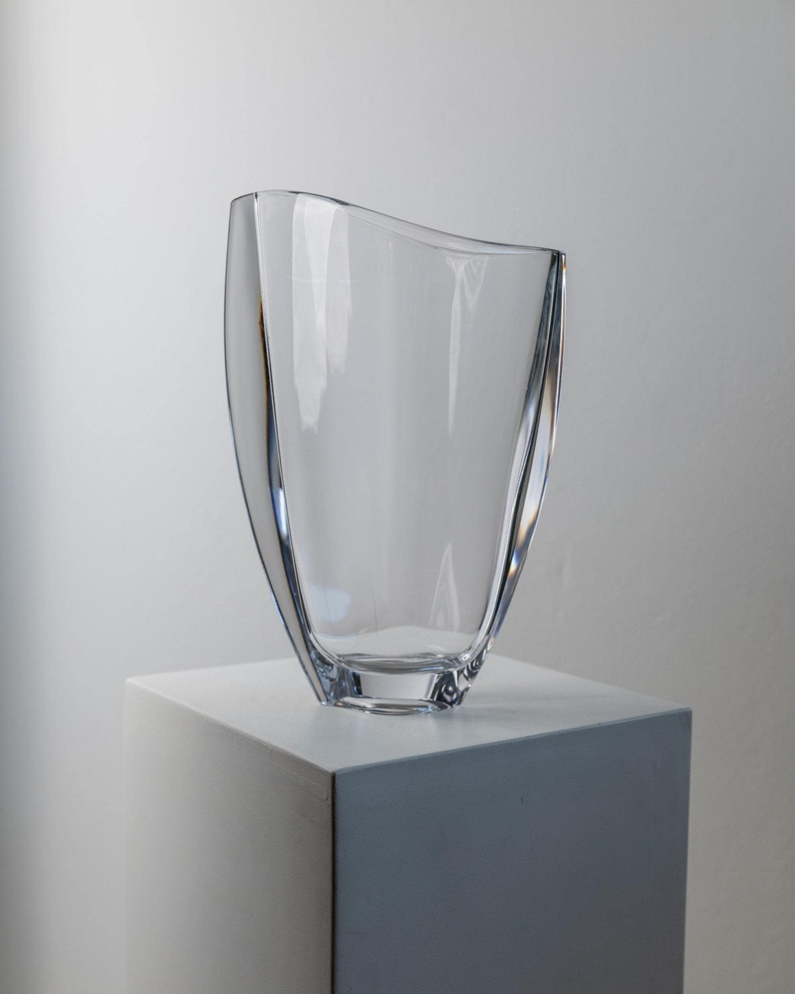XL Vintage Murano Glass Vase Wavy Shape - Clear Glass, Heavy - Timeless Design Italy 1980s - Classic Flower Vase, Elegant Gift Idea_Bottega Jacobs
