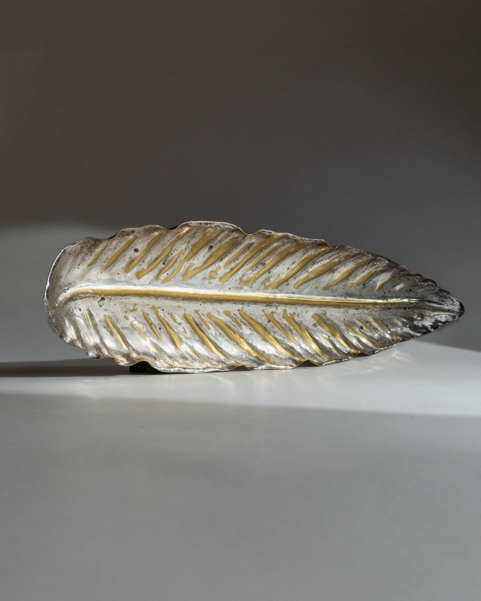 XL Vintage Silver Plated Leaf Bowl - With Golden Details - Mid Century Design Italy 1970s - Gift Idea Elegant, Retro Table Decoration_Bottega Jacobs