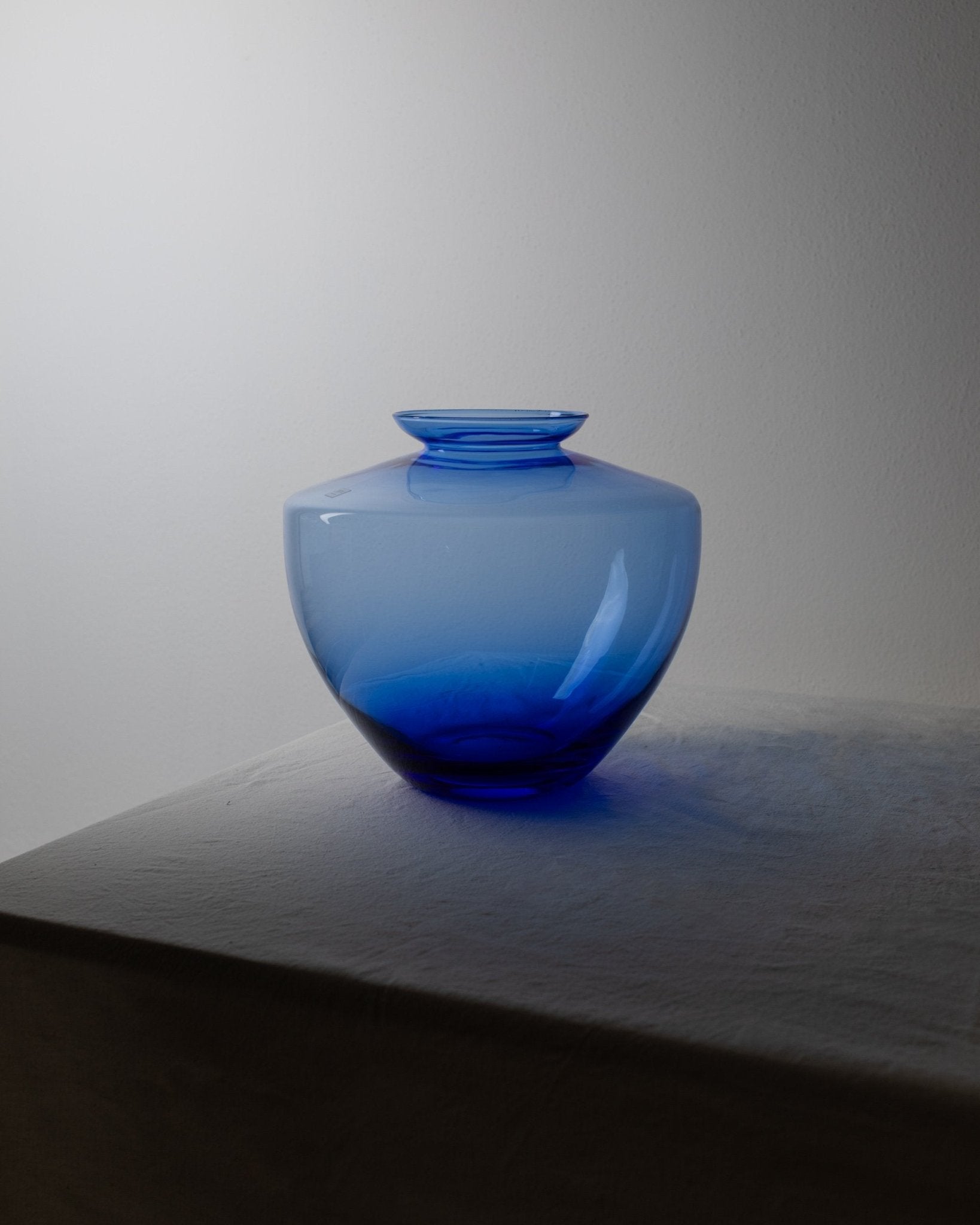 XL Vintage Vase by IVV Italia - Murano glass in cobalt blue - MCM Italy 1970s - Decorative retro vase, elegant gift idea, glass art - Bottega Jacobs