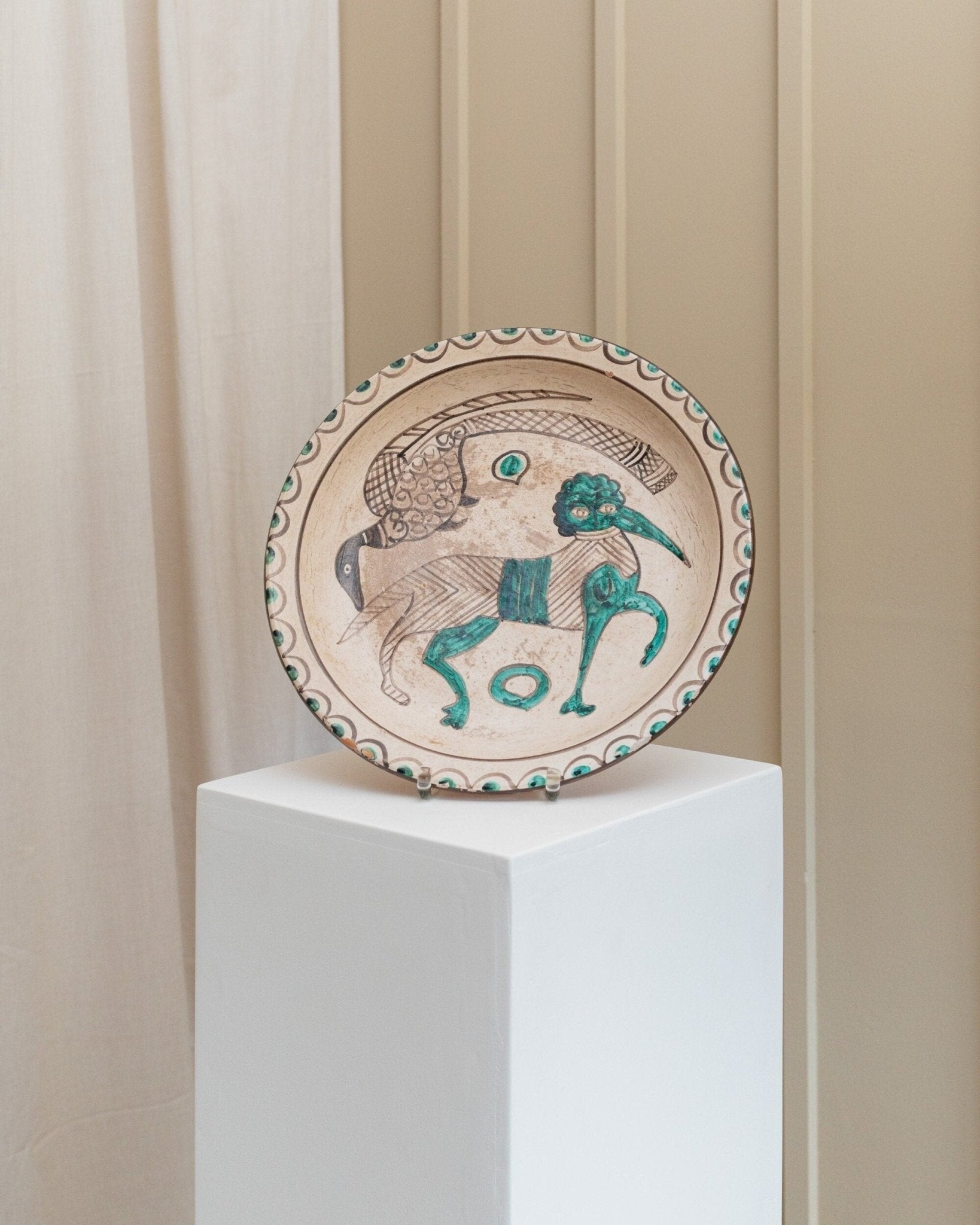 XL vintage wall plate ceramic - hand - painted plate Pisan motif fantasy animals - Italy 1960s - Bottega Jacobs
