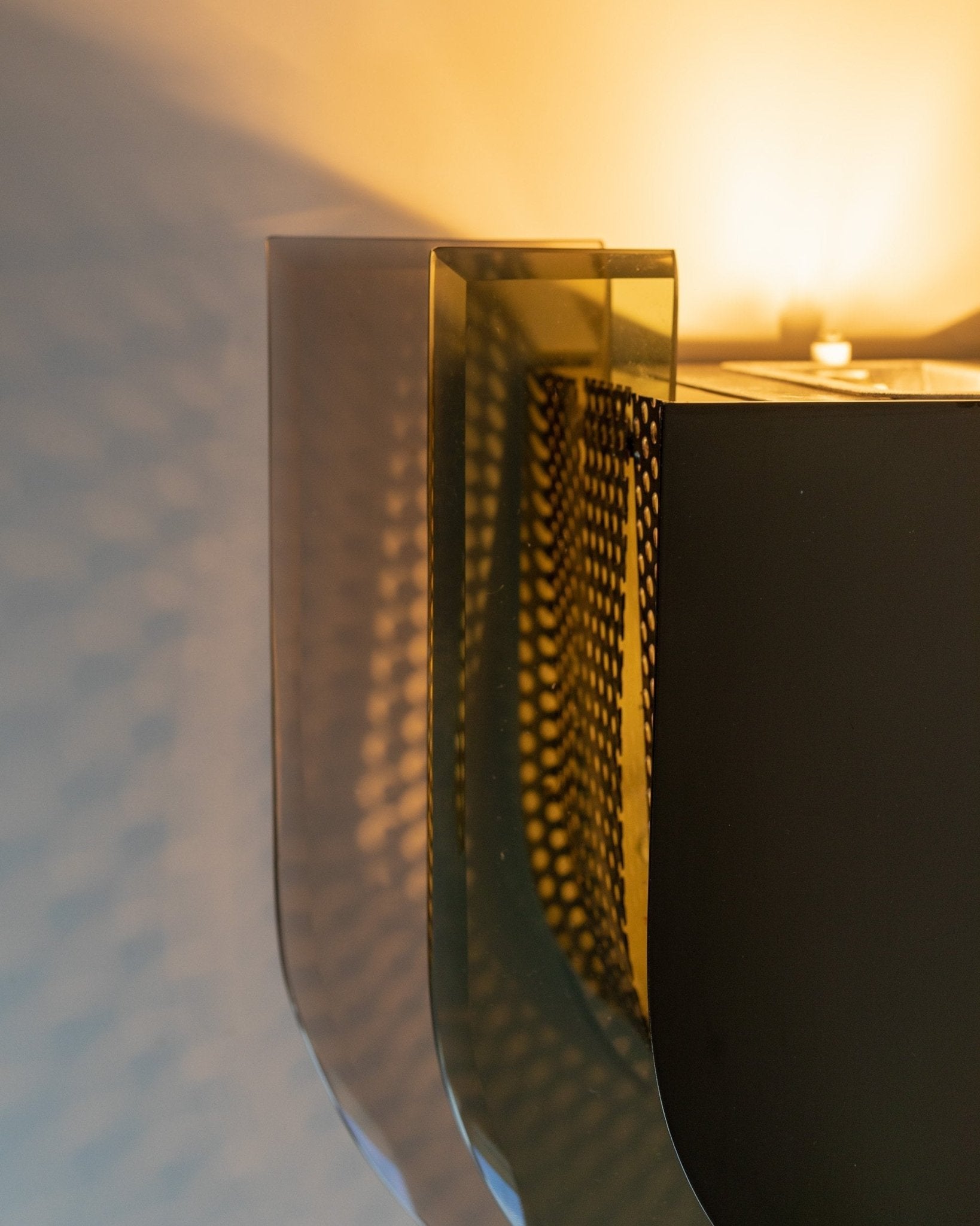 XXL mirrored glass wall lamp - Postmodern Memphis Style - Made in Italy 1970s - Bottega Jacobs
