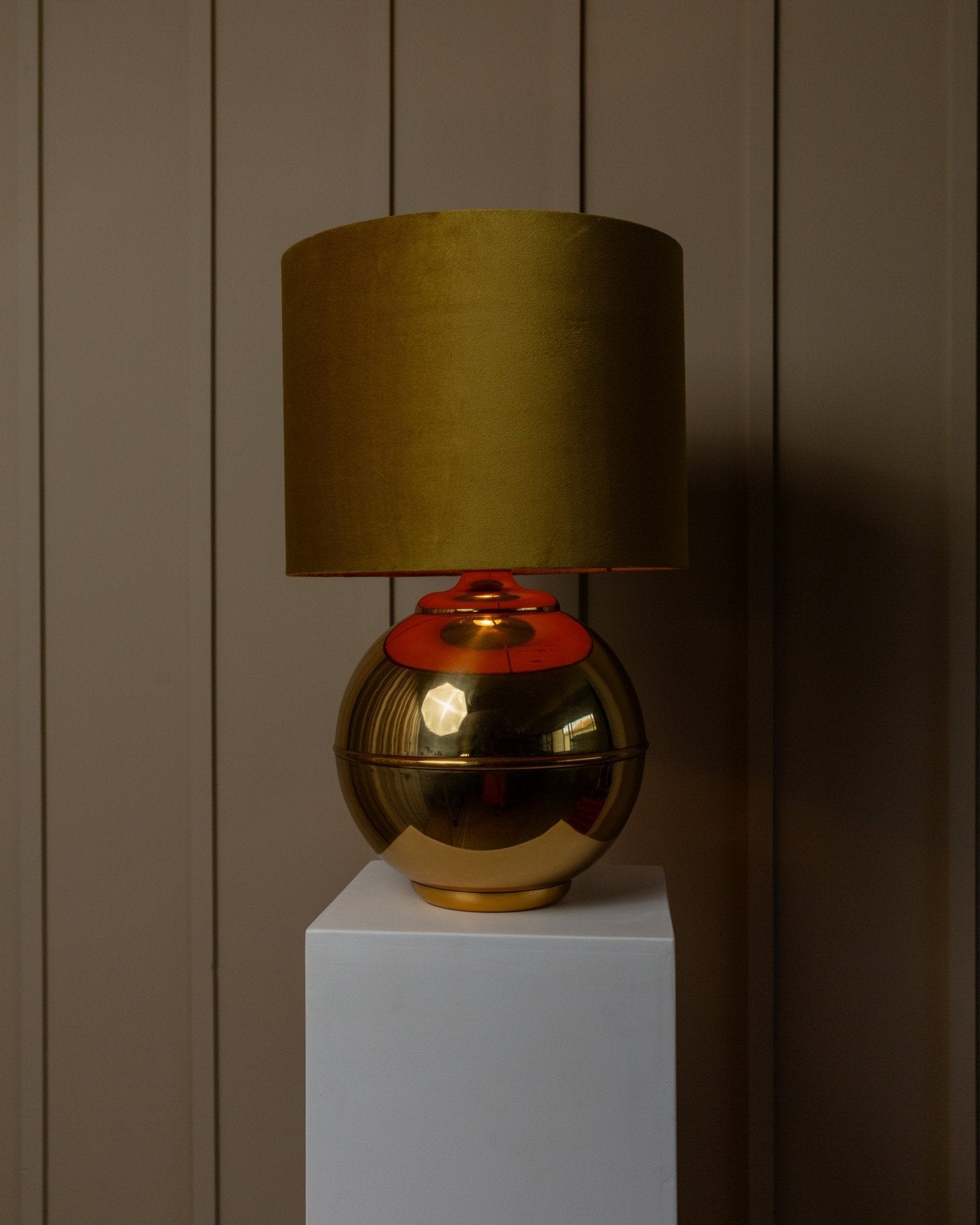XXL vintage globe lamp Italy 1980s, golden velvet lampshade, Hollywood Regency style - Bottega Jacobs